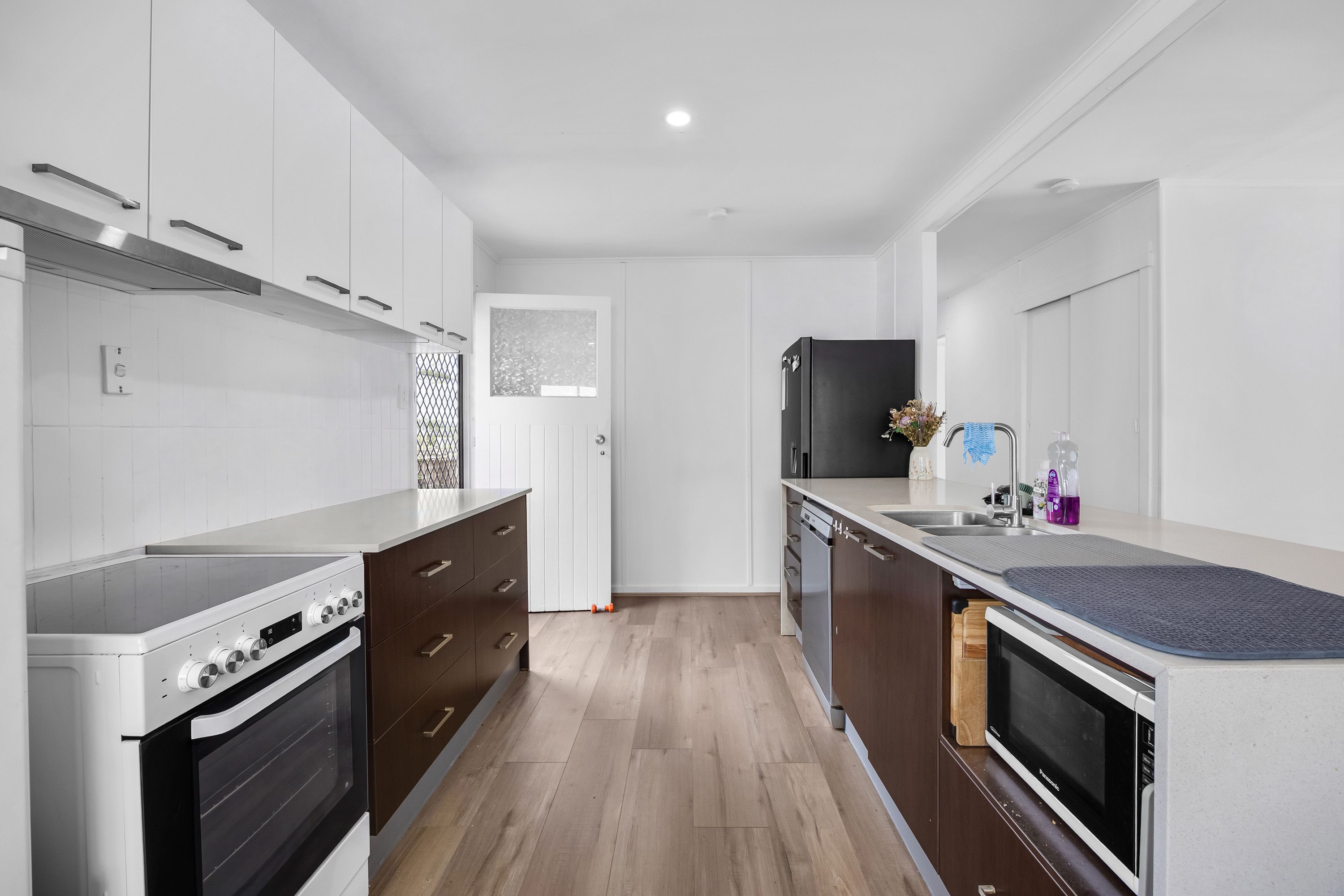 5 Warren Street — photo from Ray White Gladstone