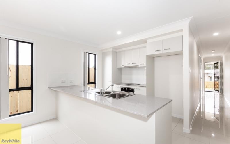 1/5 Ward Street, Flinders View, QLD 4305