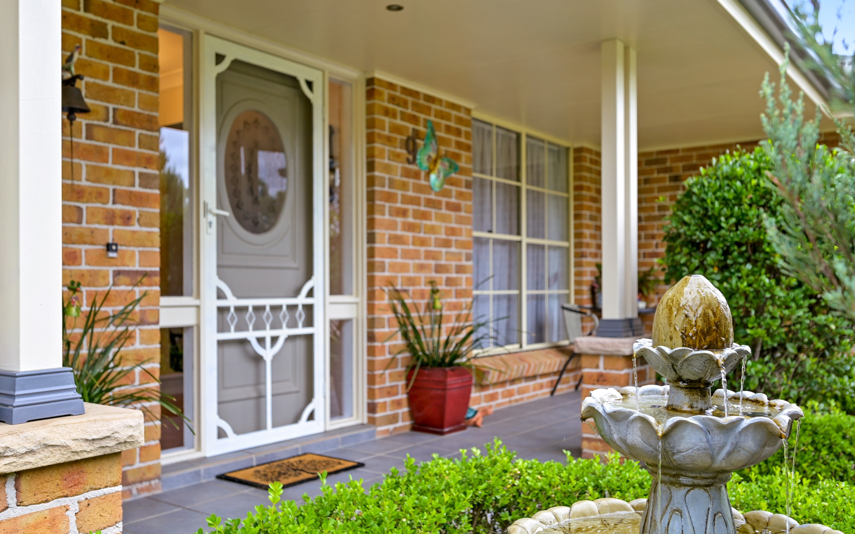 9 Benwerrin Crescent, Grasmere, NSW 2570
