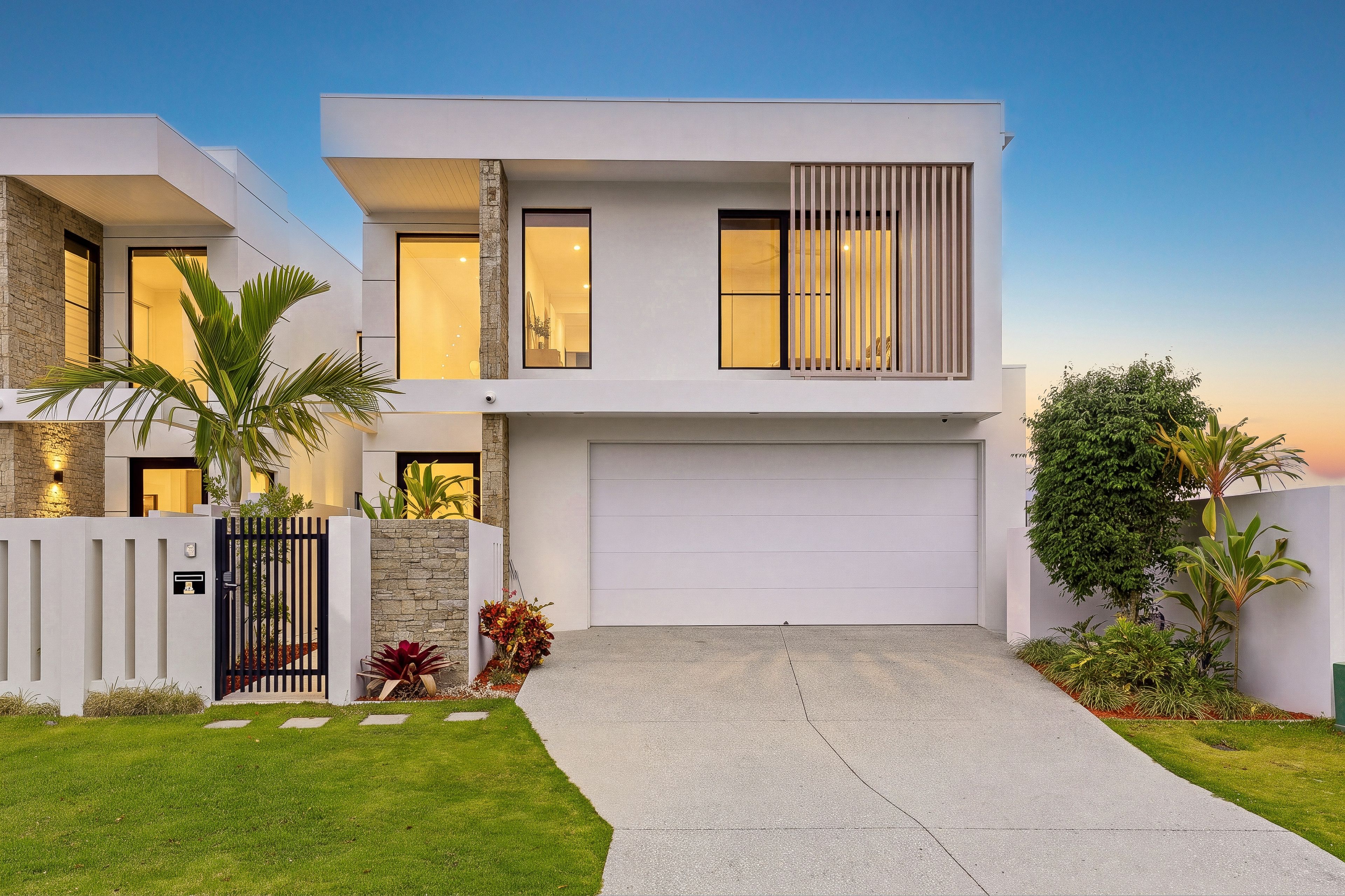 2/10 Middle Quay Drive, Biggera Waters, QLD 4216