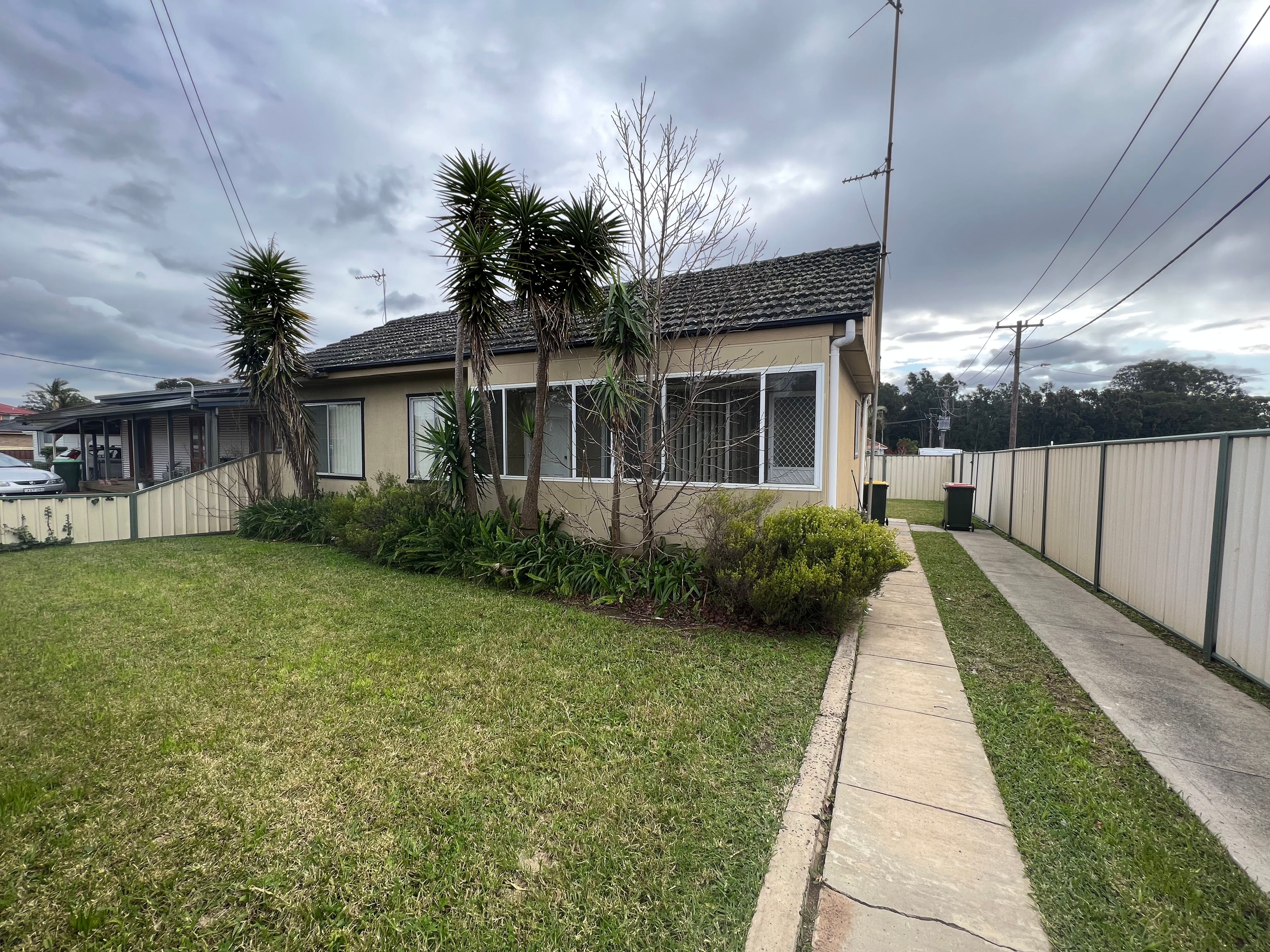 84 Barton Street, Oak Flats, NSW 2529 Leased House Ray White