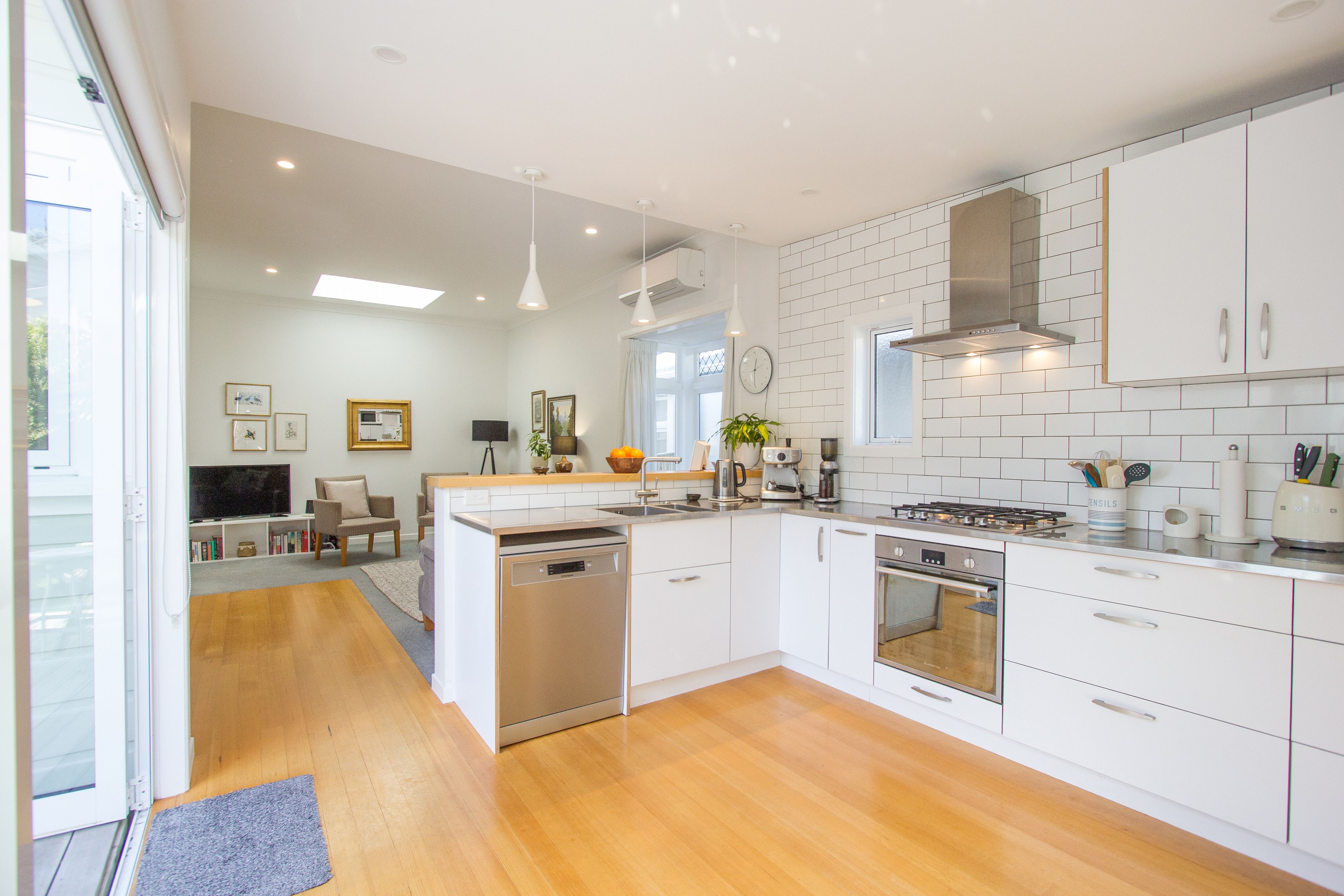 16 Endeavour Street, Lyall Bay, Wellington City
