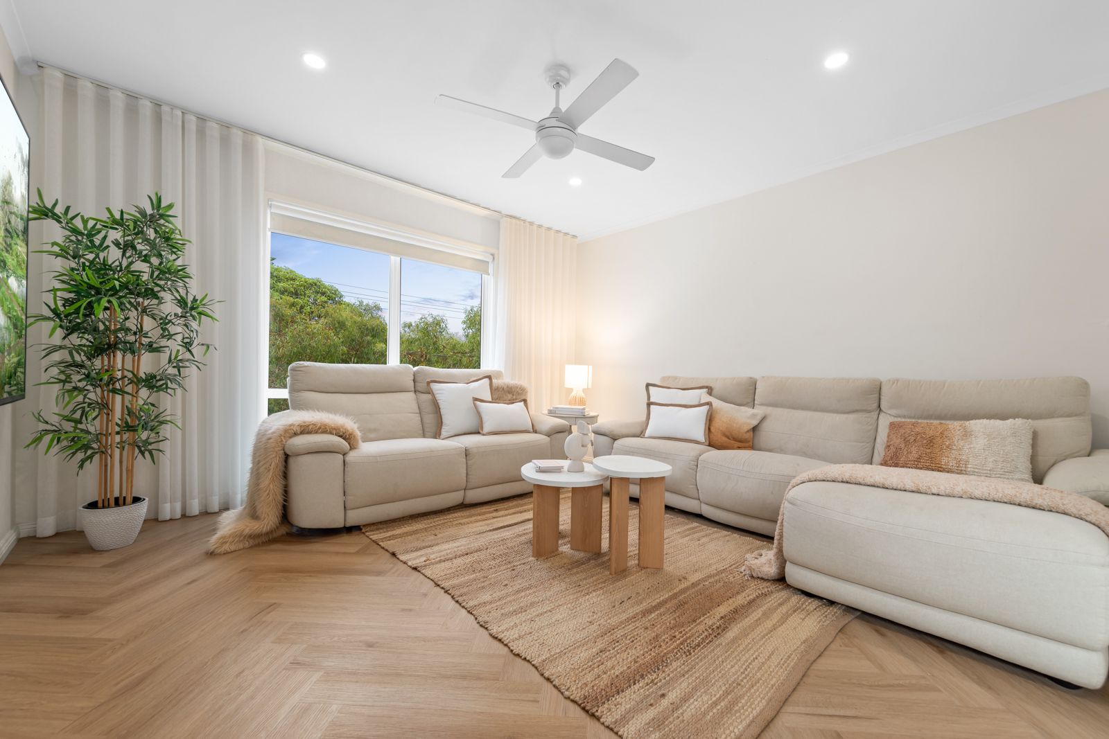 4 Jonathan Avenue, Burwood East, VIC 3151