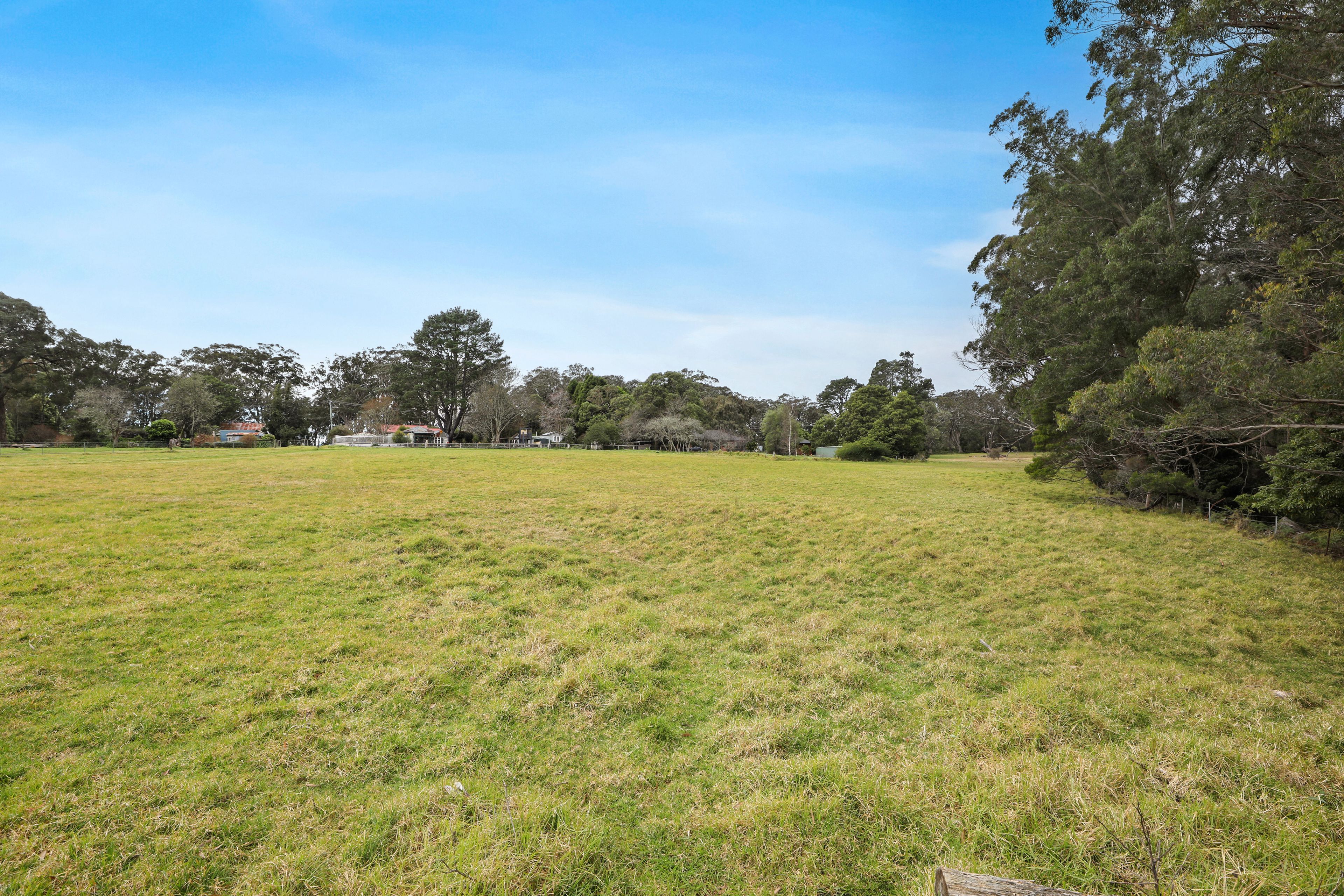1400 Nowra Road — photo 12 of 12
