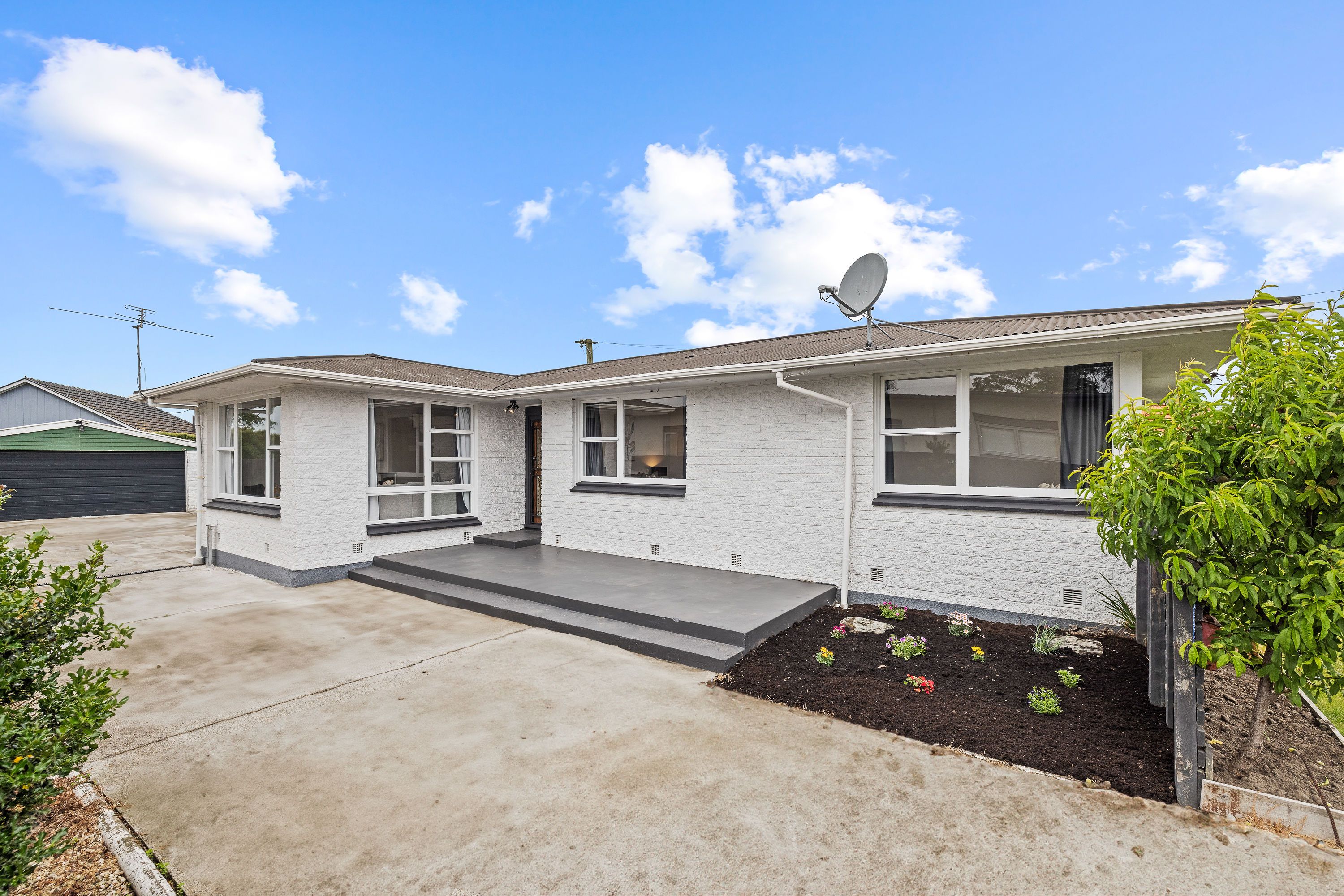 379 Breezes Road, Aranui, Christchurch City
