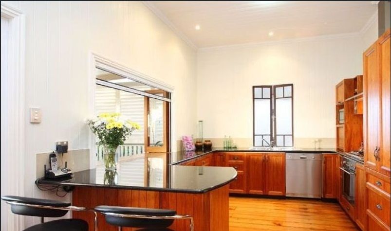 19 Jubilee Street, Greenslopes, QLD 4120