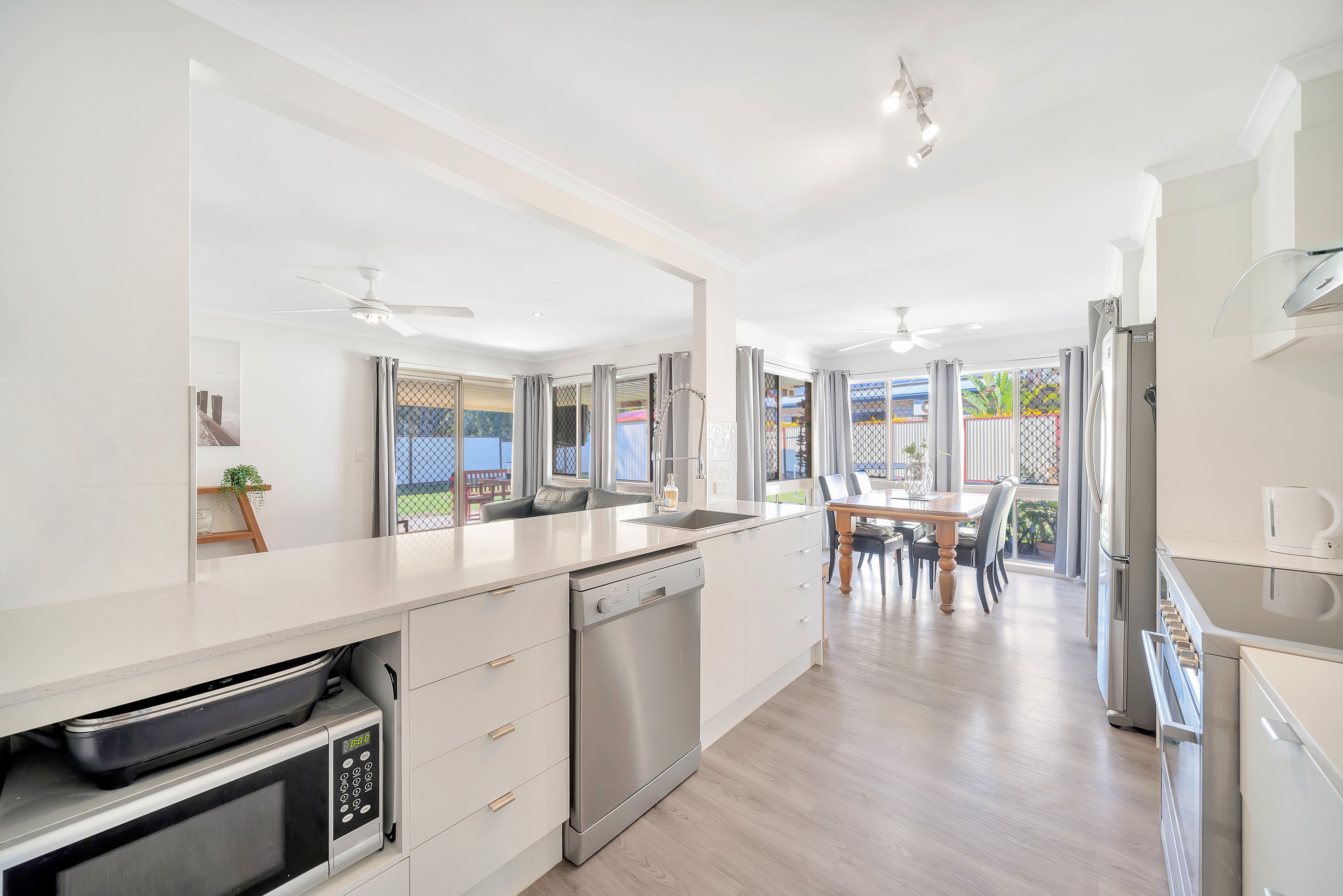50 Haldham Crescent, Regents Park, QLD 4118