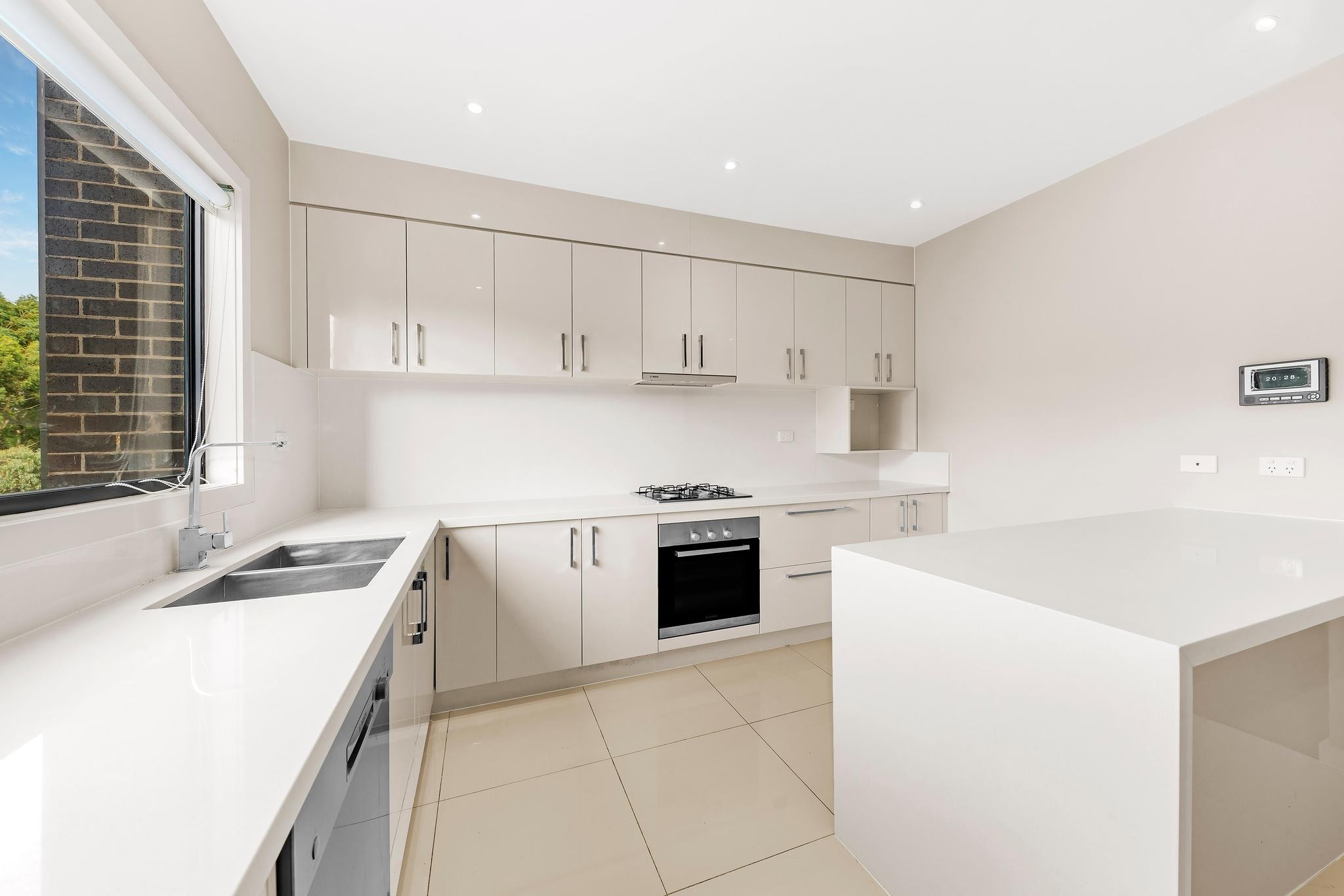 2/20-22 Hughes Street, Burwood, VIC 3125
