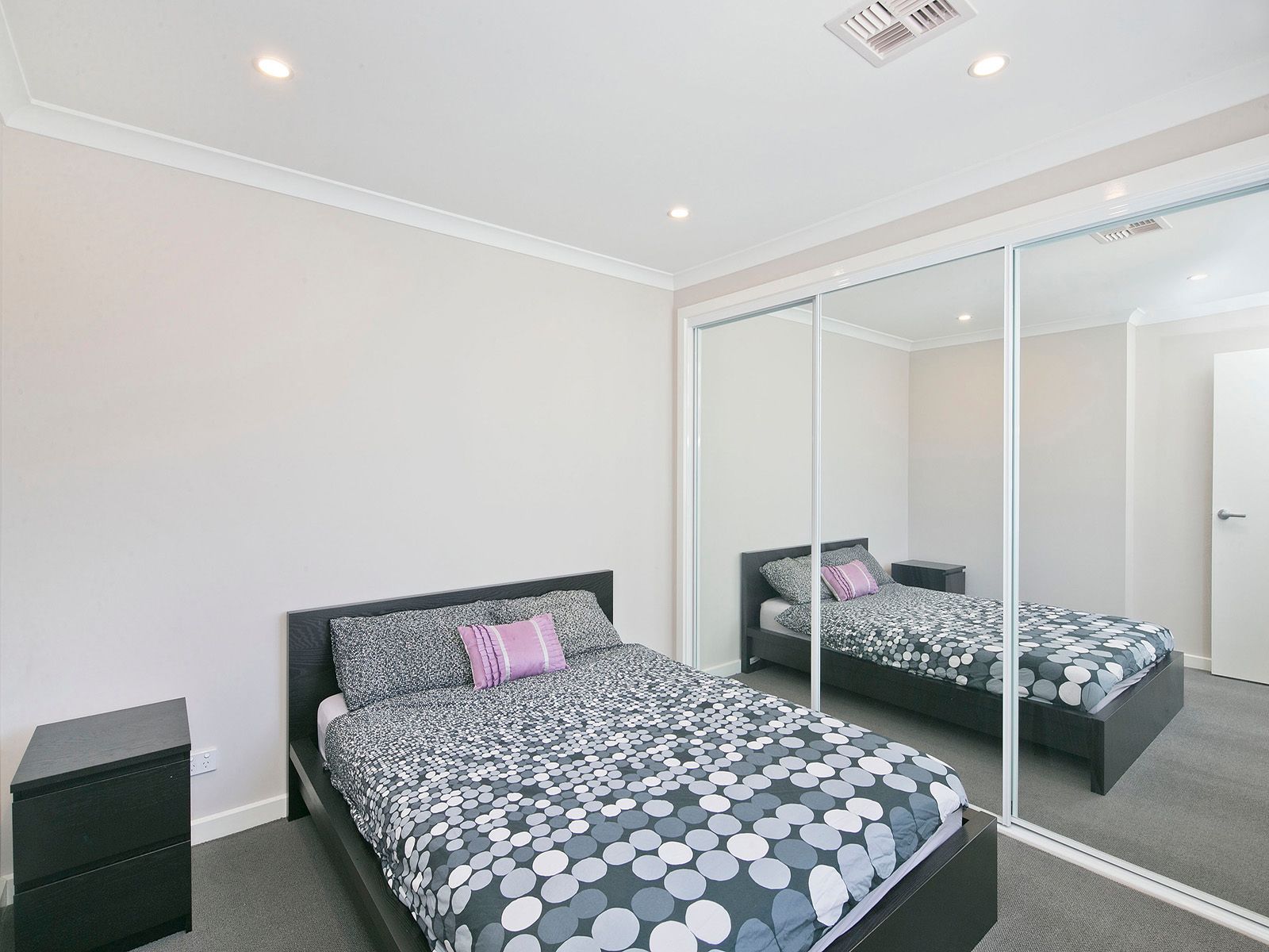 38/1 Gifford Street — photo 4 of 10