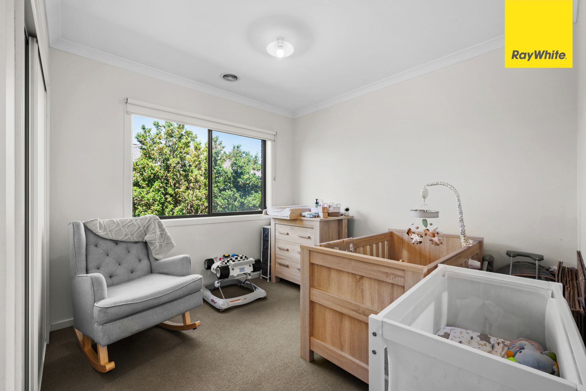 2 Bunda Place — photo 7 of 21