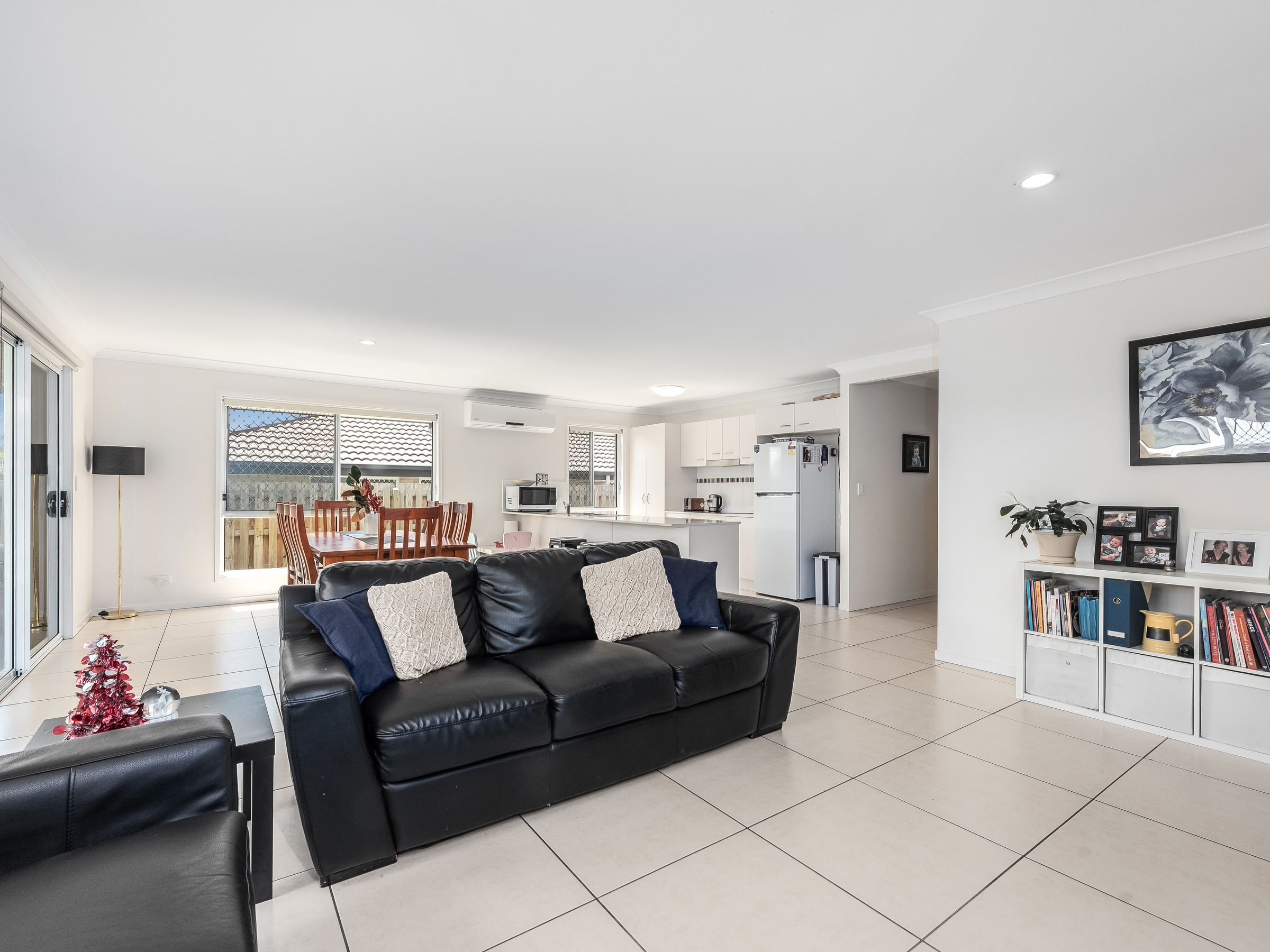 33 Sunridge Circuit, Bahrs Scrub, QLD 4207