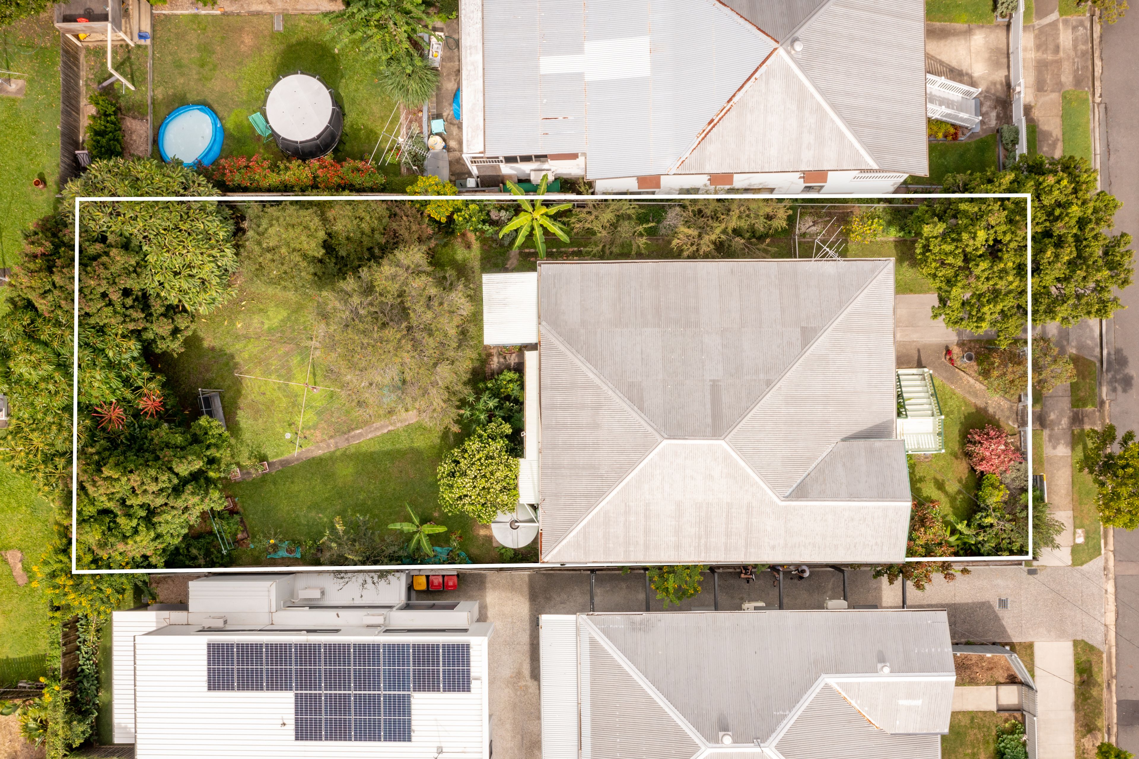 16 Macaulay Street, Coorparoo, QLD 4151