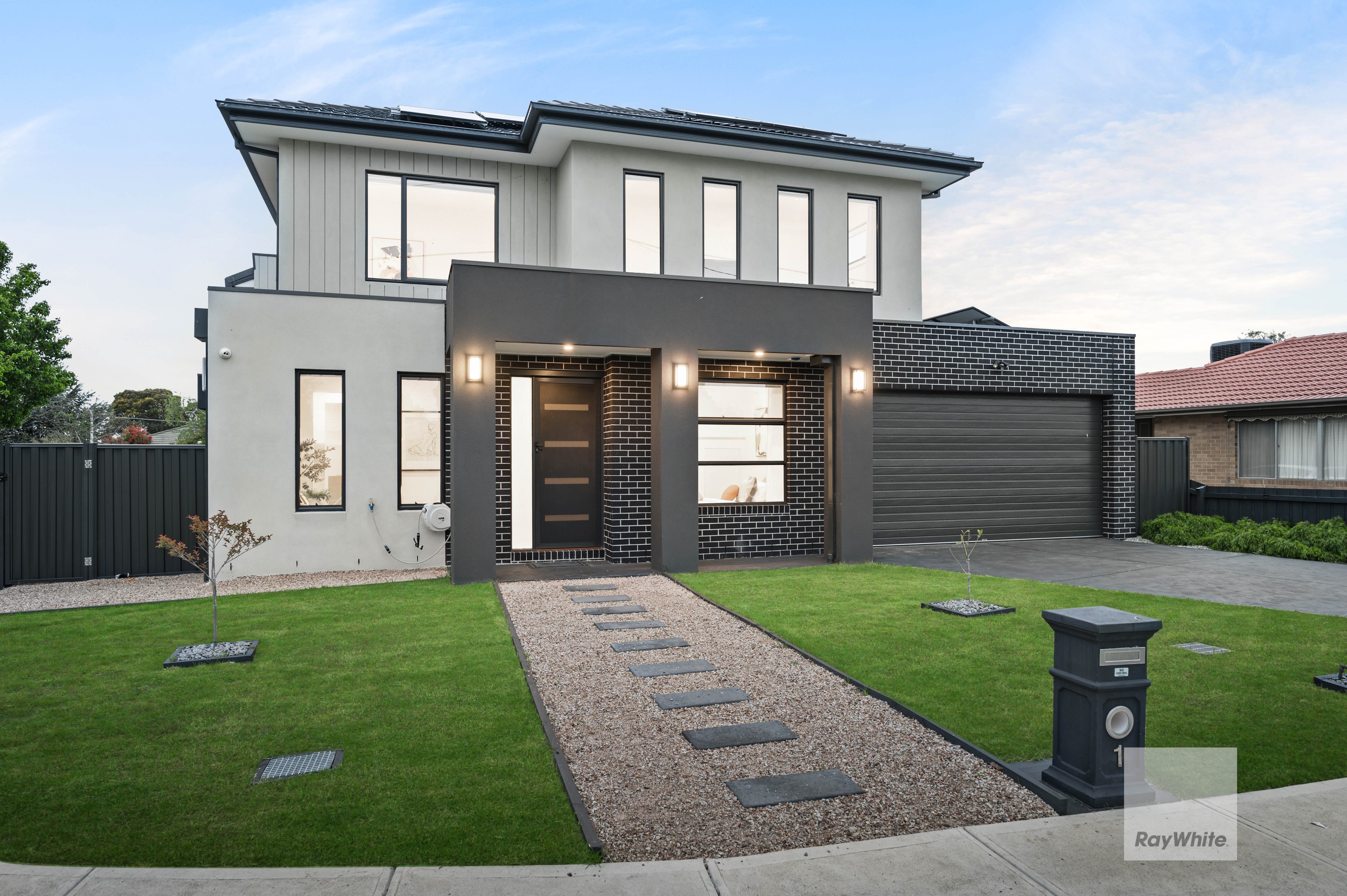 1 Taylor Drive, Gladstone Park, VIC 3043