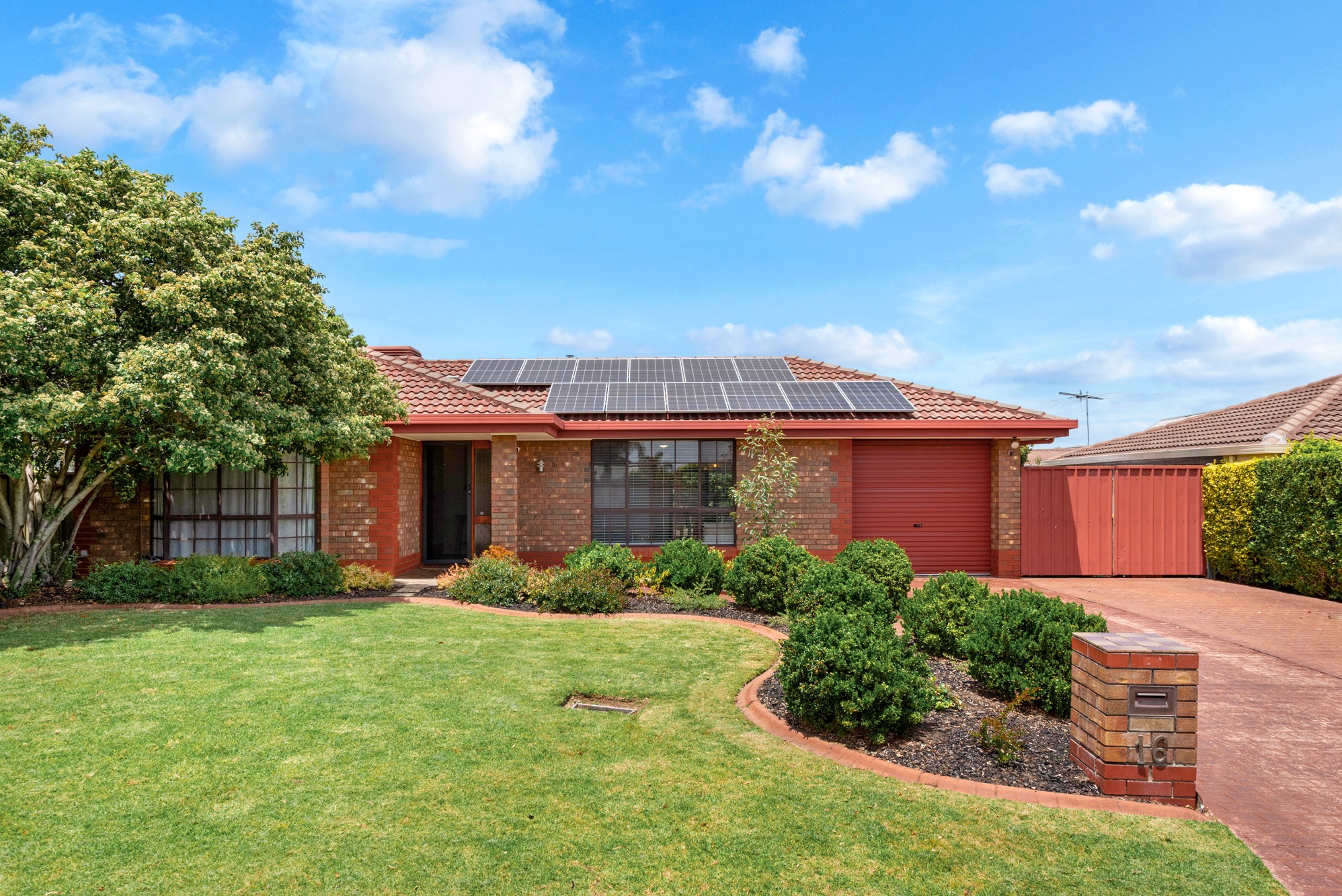 16 Jacqueline Avenue, Woodcroft, SA 5162