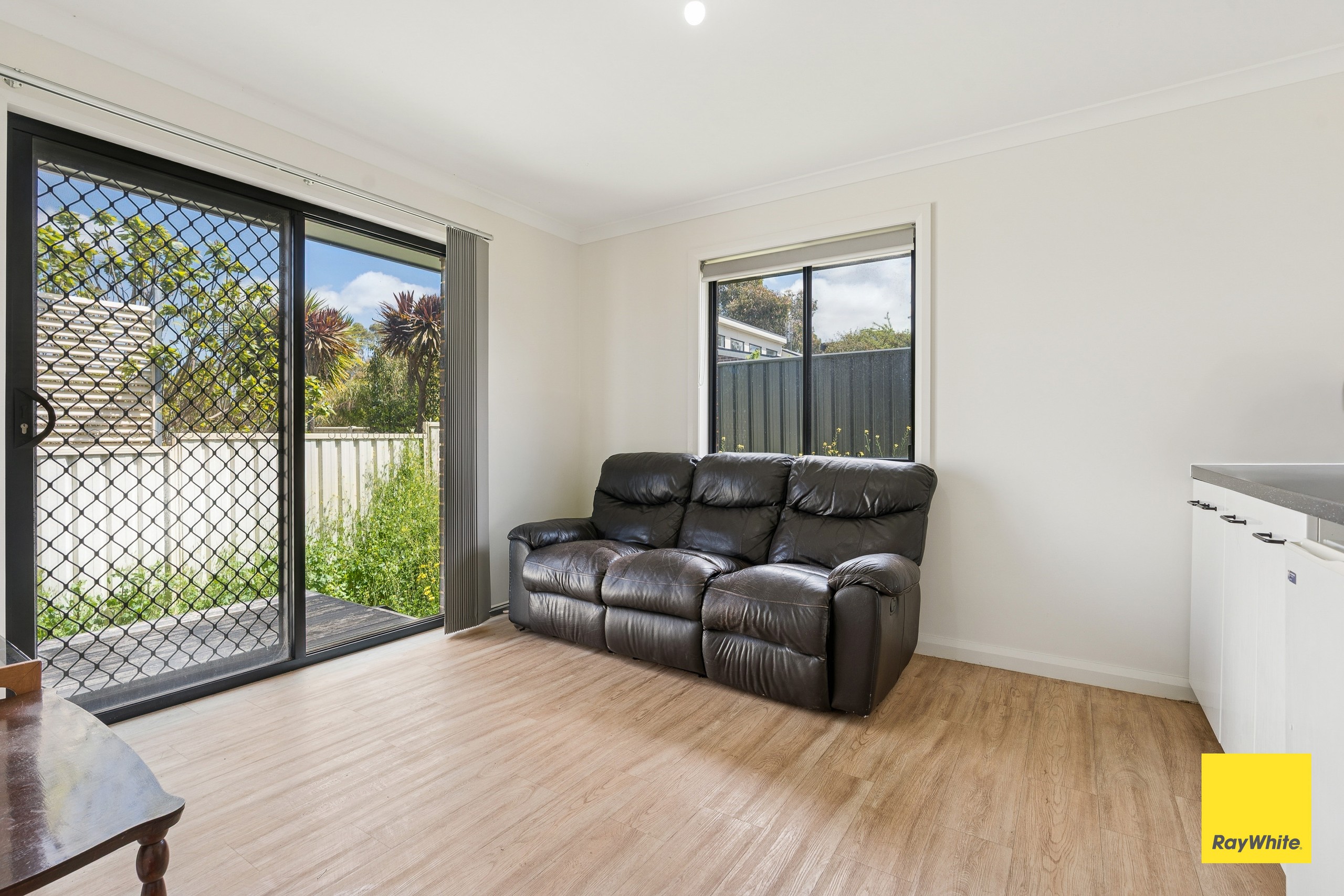 1/6A Burrowes street, Golden Square, VIC 3555
