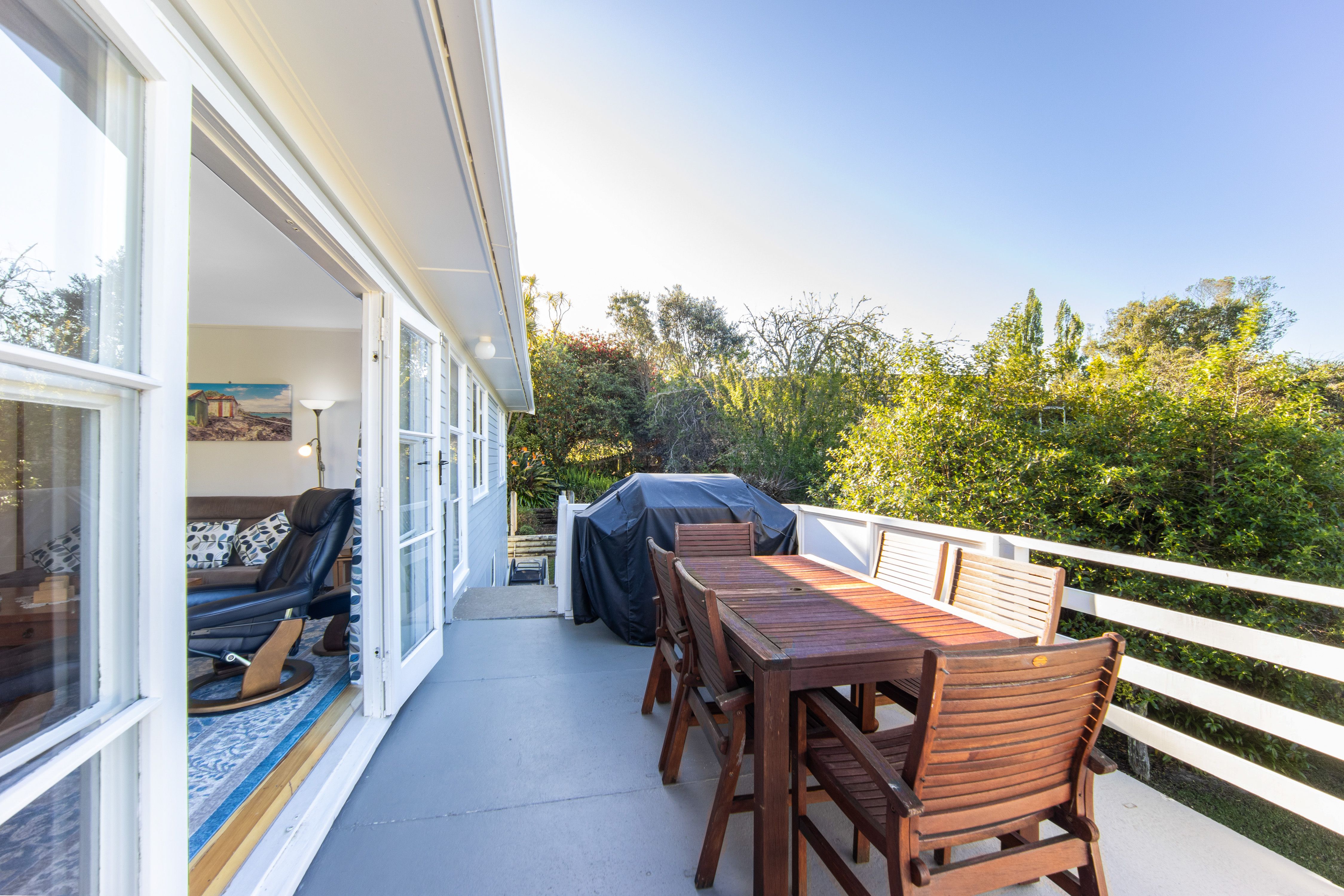 8 Vinceroy Place, Green Bay, Waitakere City