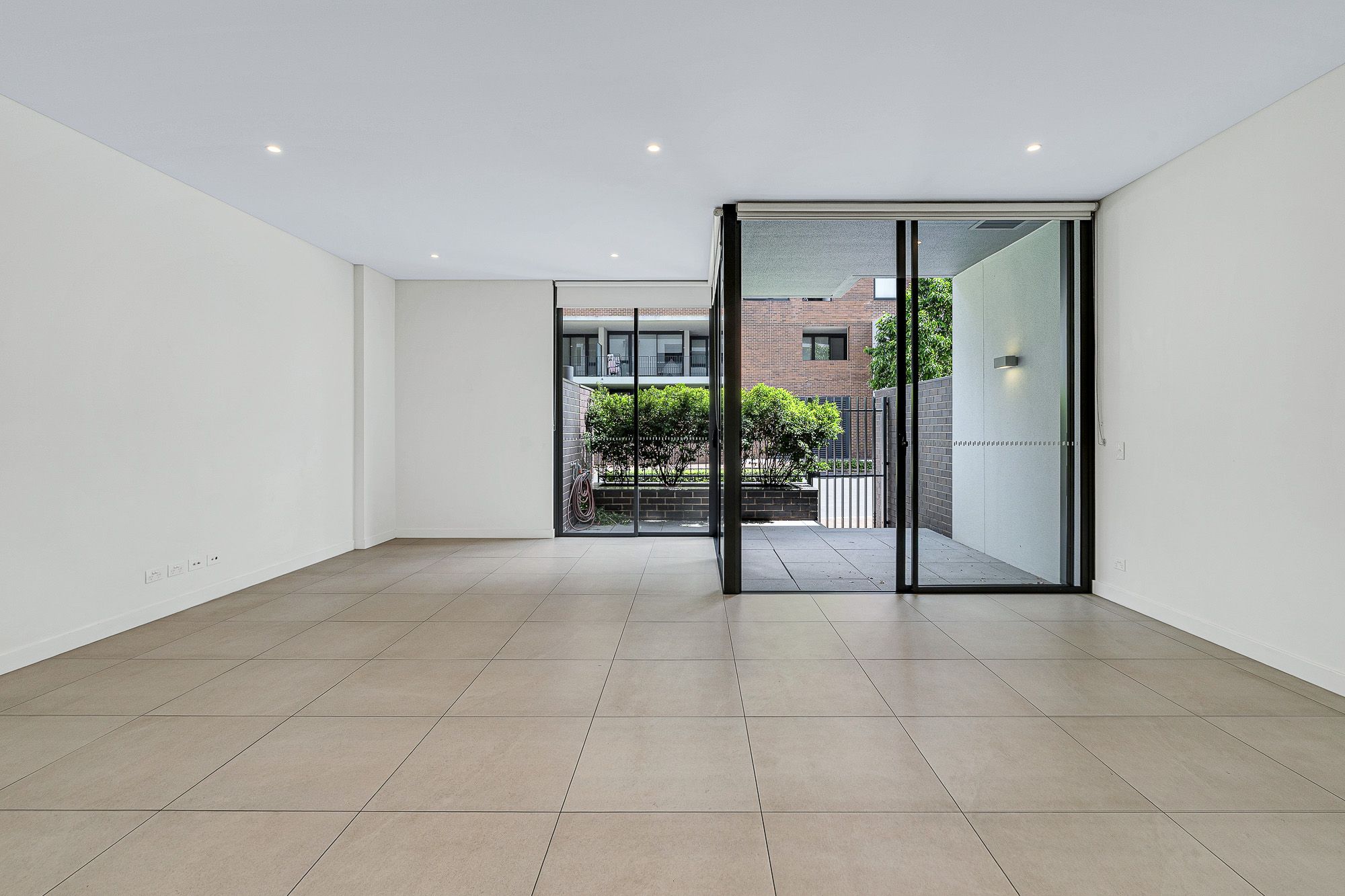 7109/2 Cullen Close — photo 5 of 10