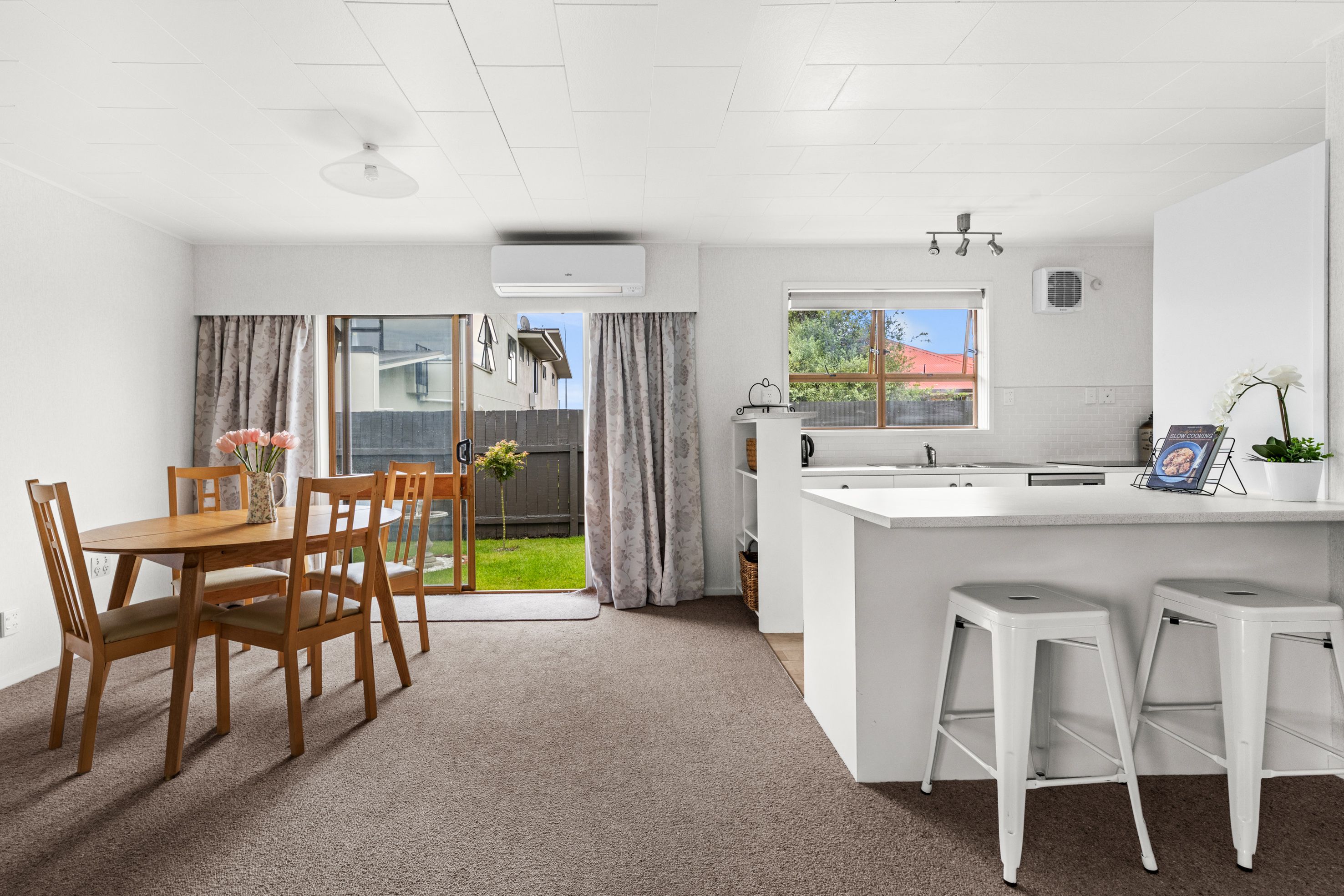 2/32 Meeanee Quay, Westshore, Napier City