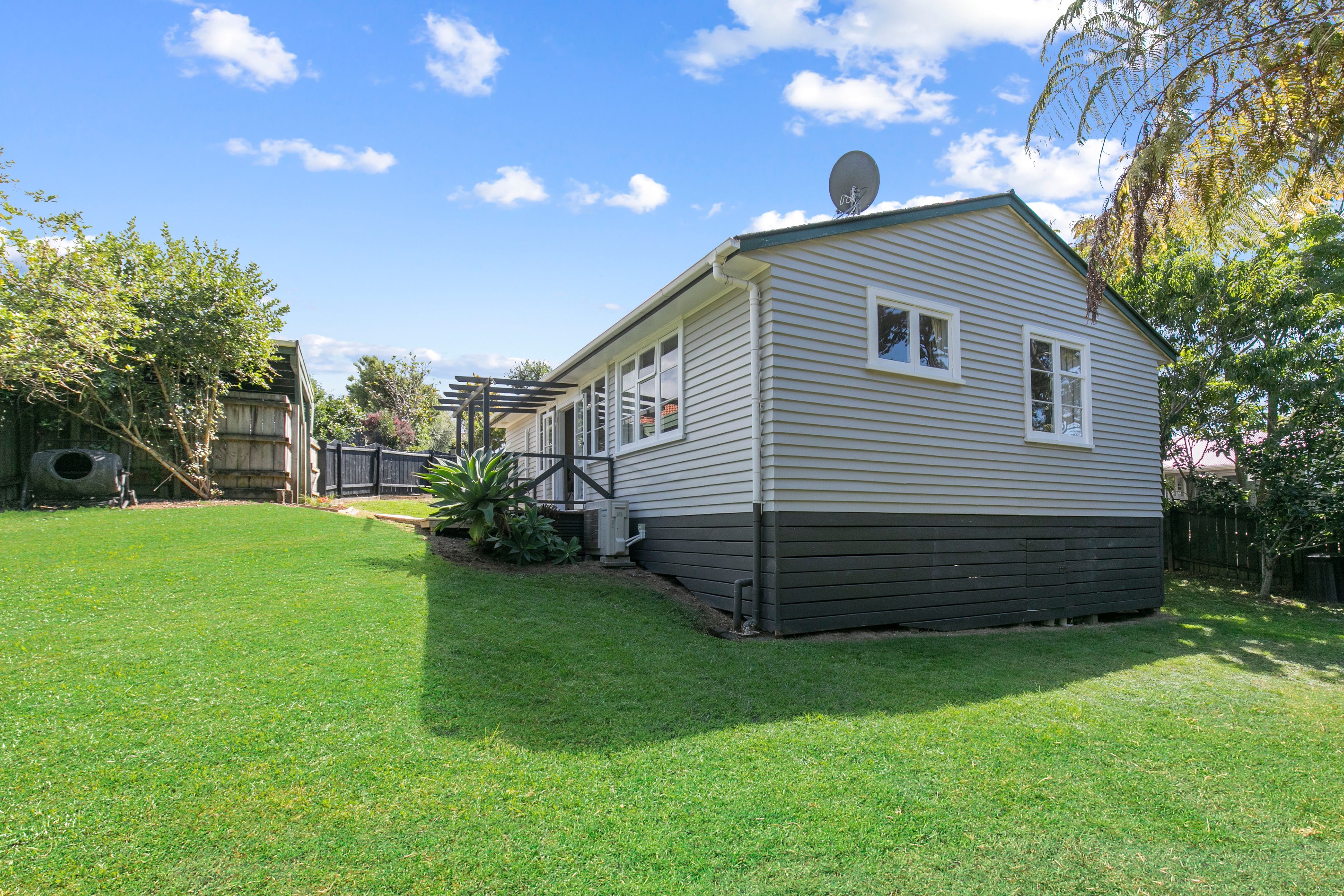 7/331 Royal Road, Massey, Waitakere City