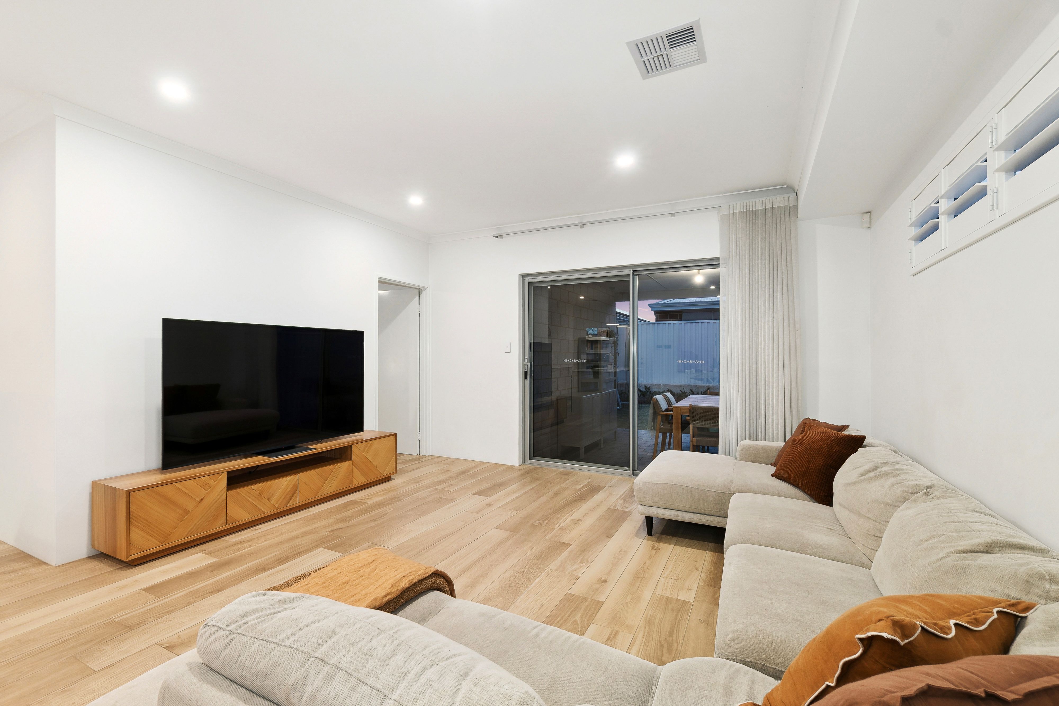 8 Propeller Avenue — photo 21 of 30
