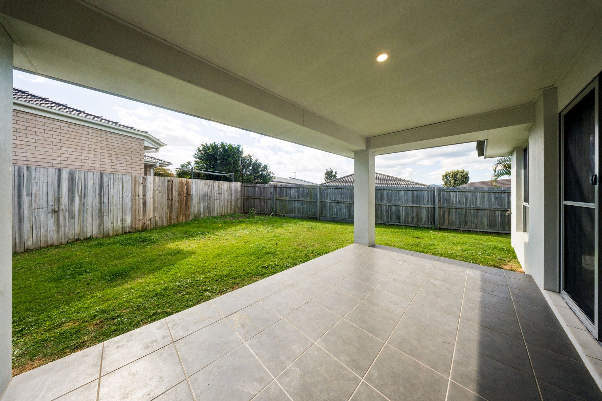 44 Dew Street — photo 17 of 24