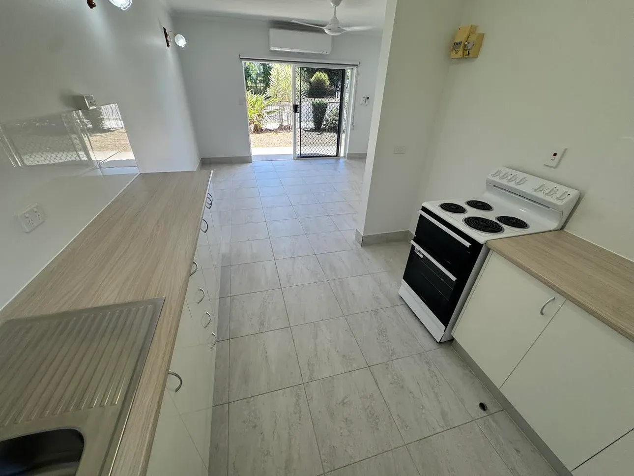 1/95 Arlington Esplanade, Palm Cove, QLD 4879