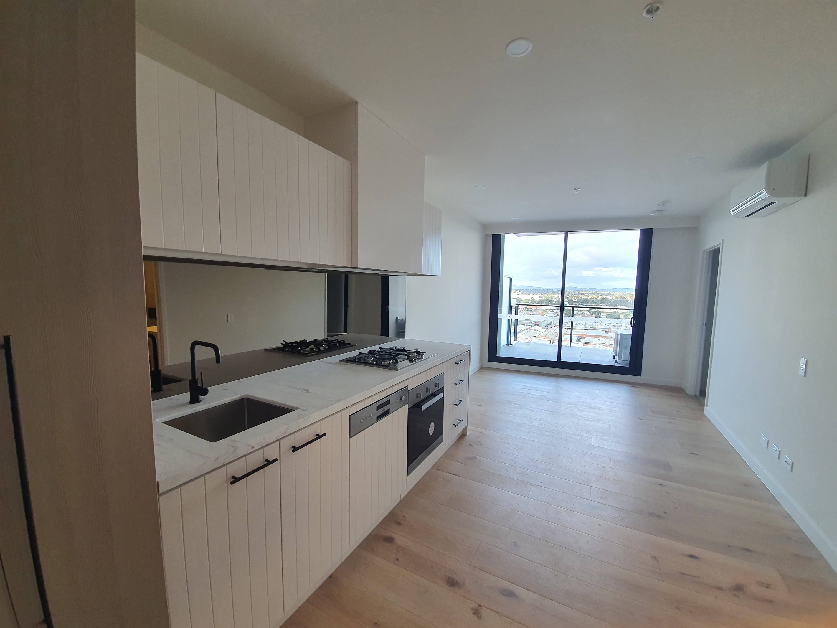 1013/868 Blackburn Road, Clayton, VIC 3168