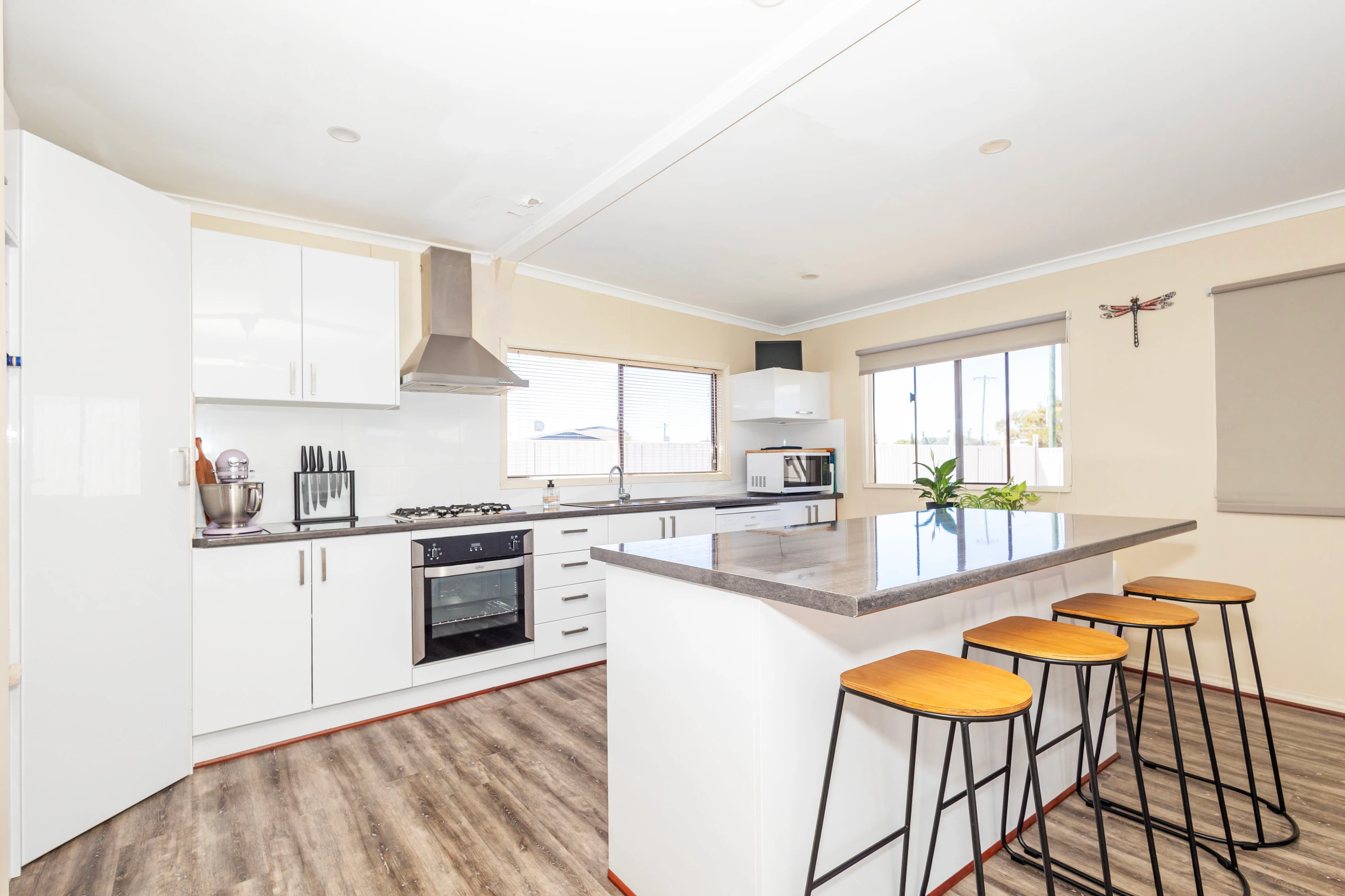 6 Bonham Street, Leeman, WA 6514