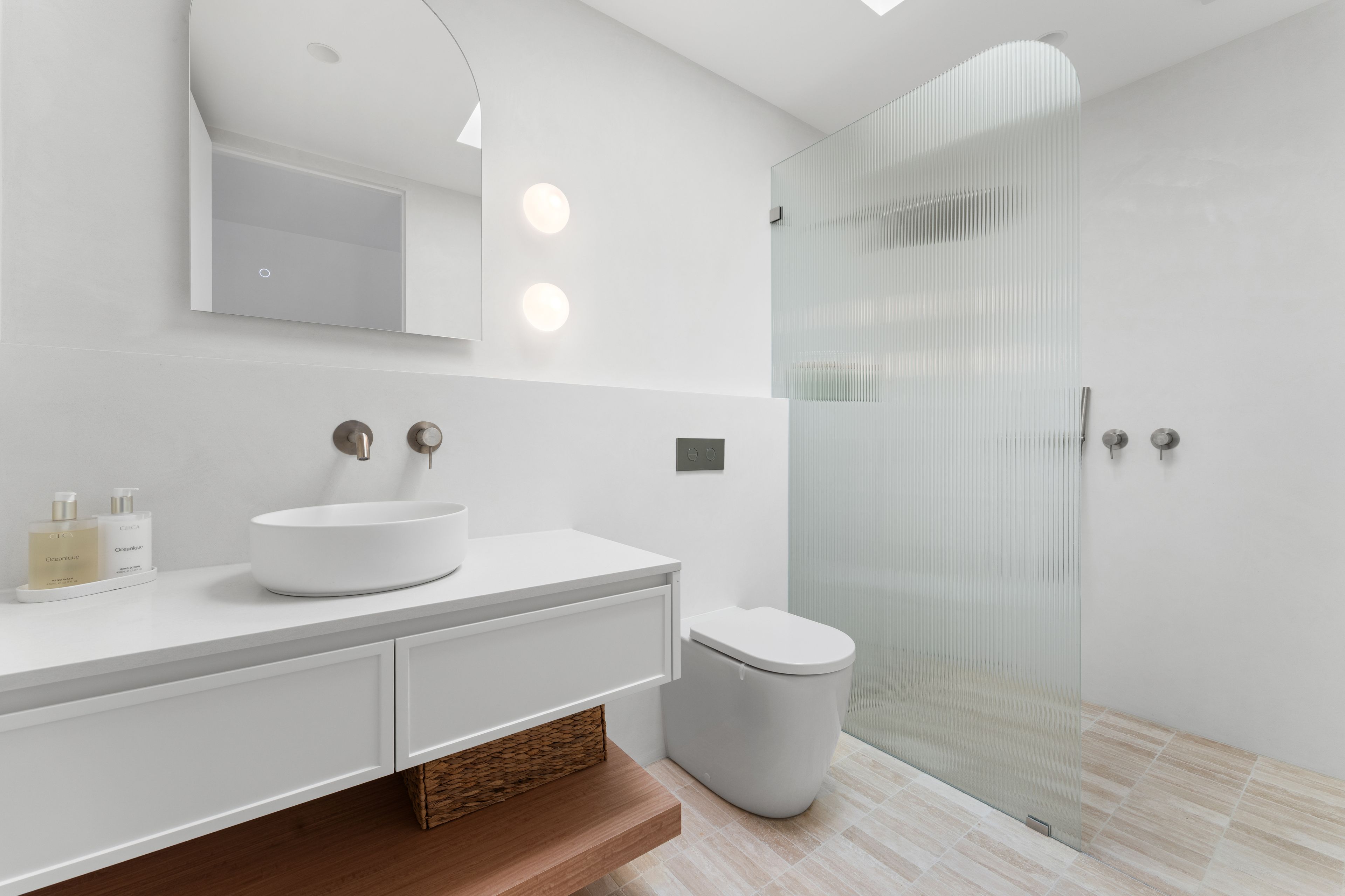 684b Lawrence Hargrave Drive — photo 19 of 30