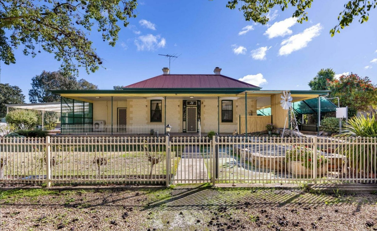 3 Adelaide Road, Greenock, SA 5360