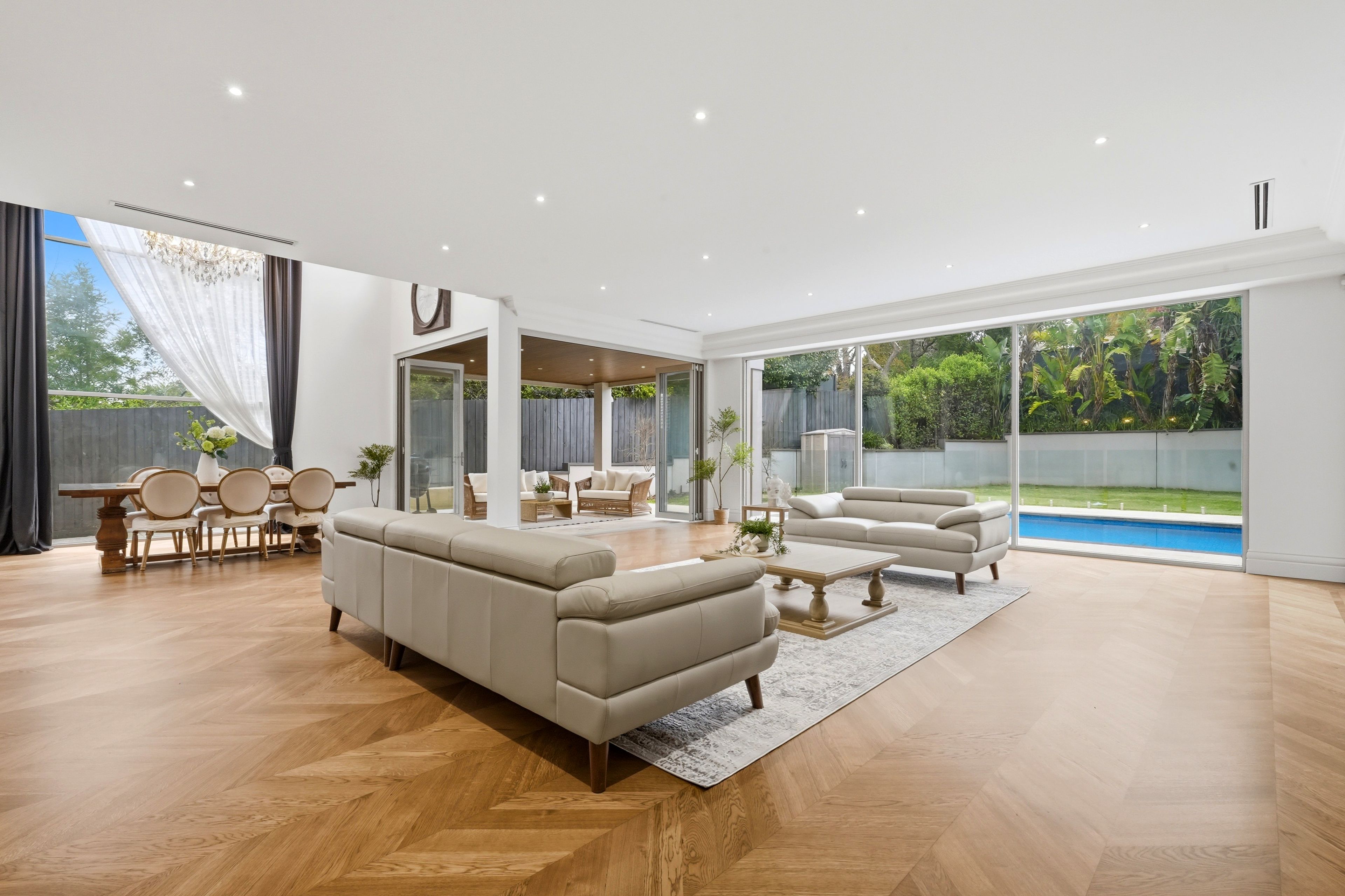2 Pryton Court — photo 4 of 10
