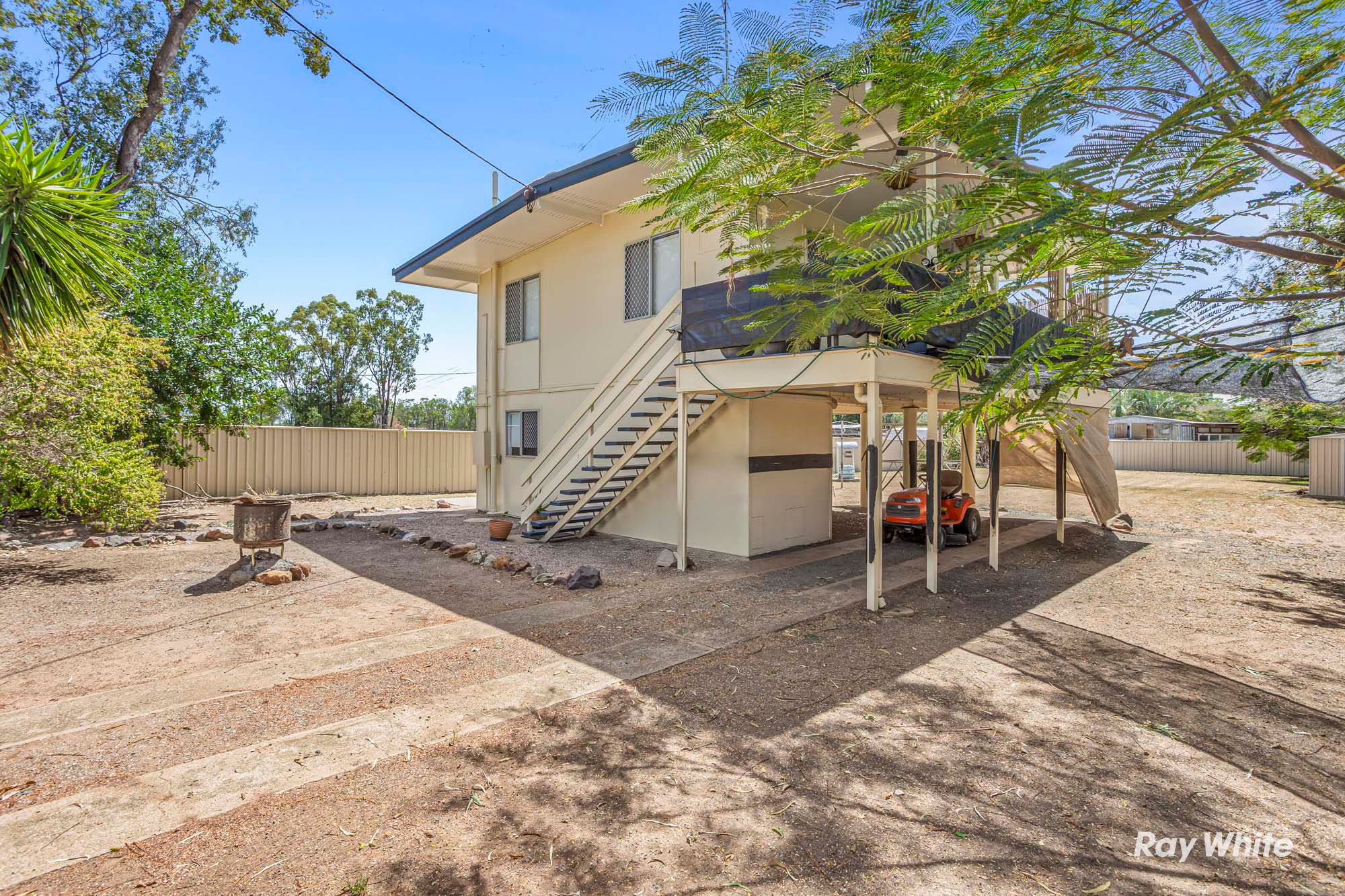 30 Blackall Street, Dingo, QLD 4702