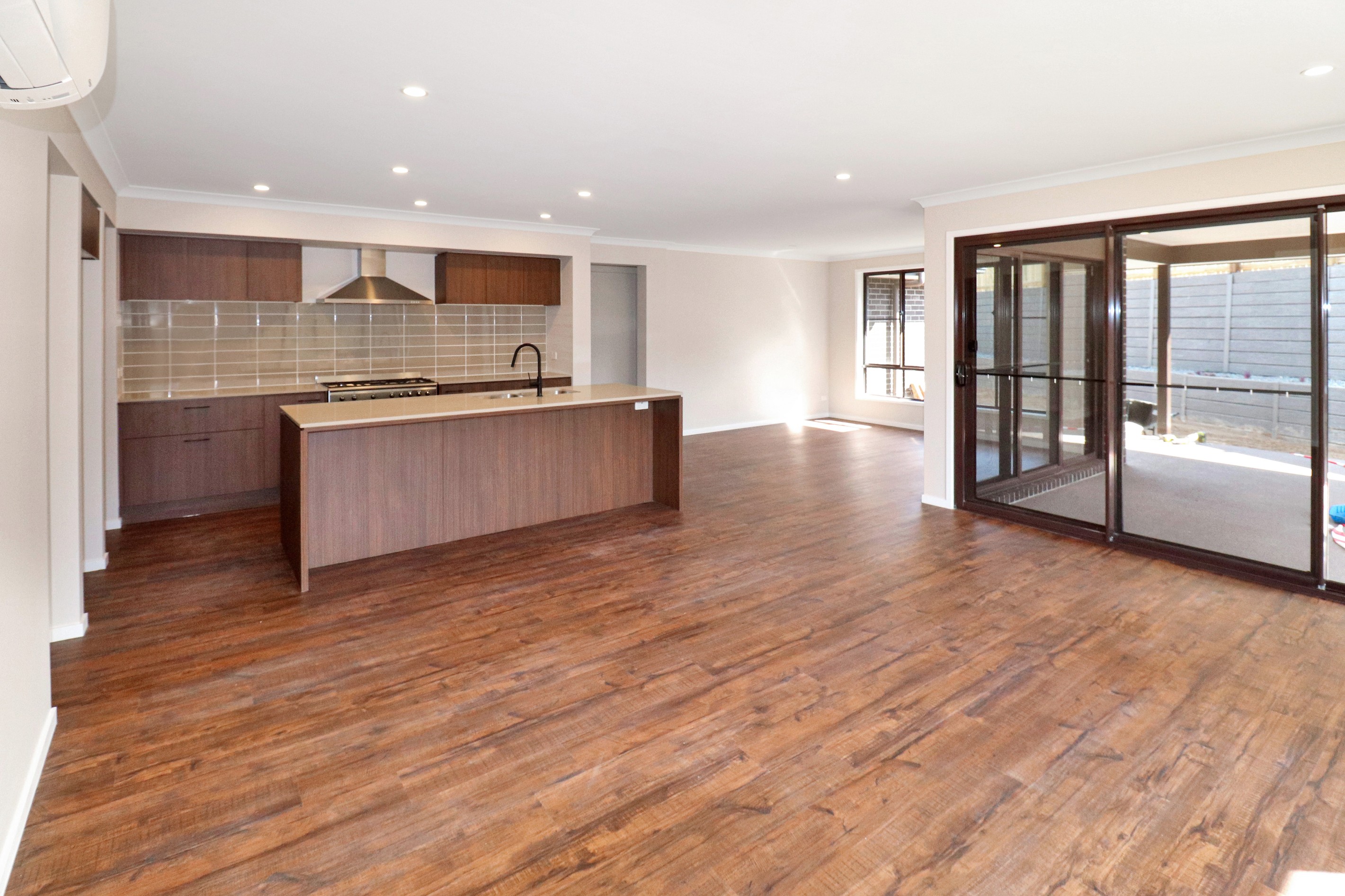 24 Guroman Drive, Greenbank, QLD 4124