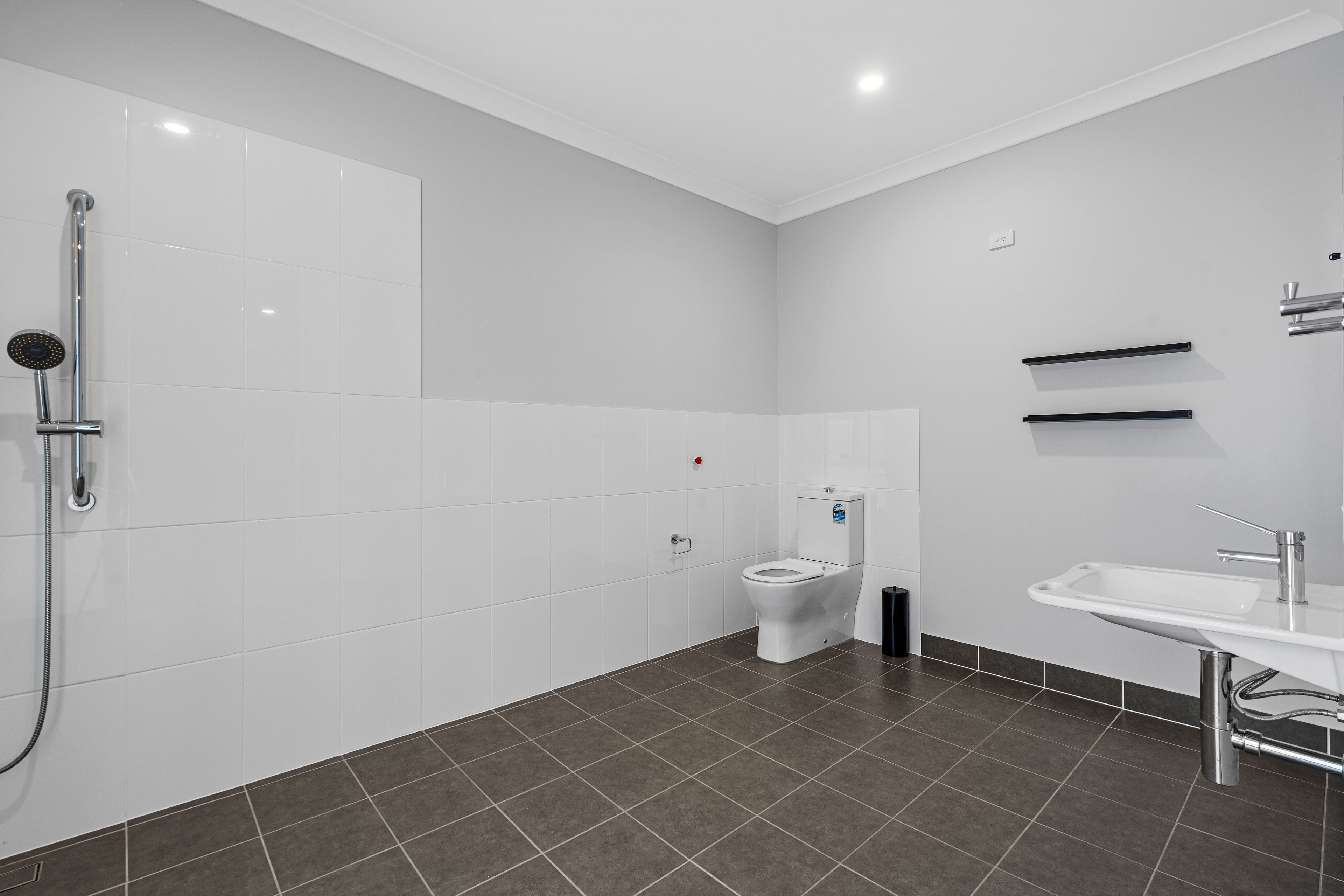 28B Lusitania Street — photo 12 of 17