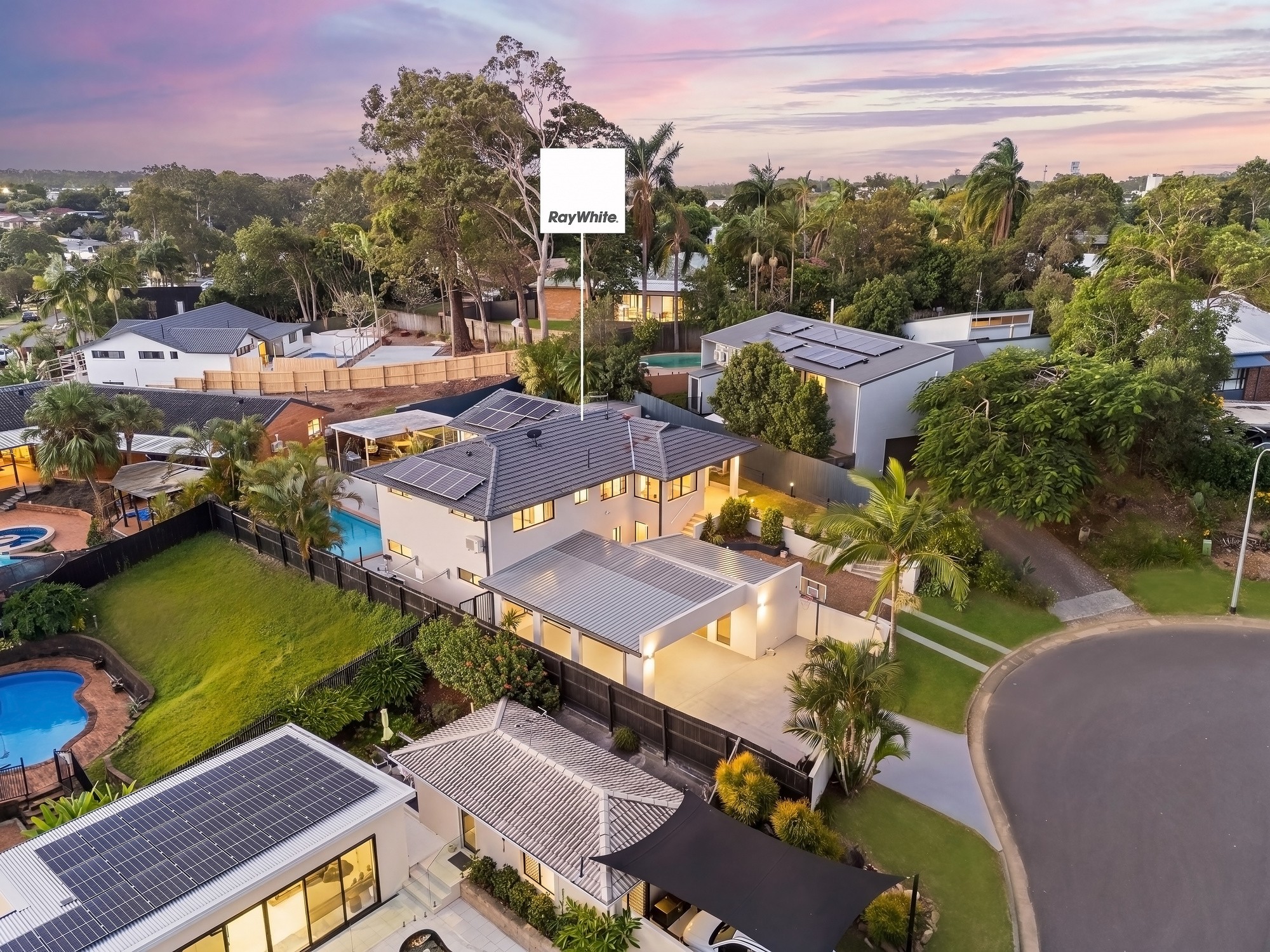 3 Pira Court, Ashmore, QLD 4214