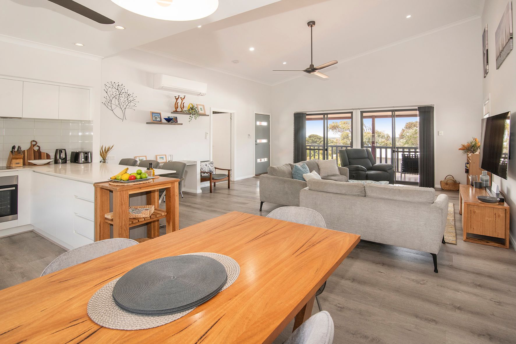 5 Stirling Street — photo 3 of 22