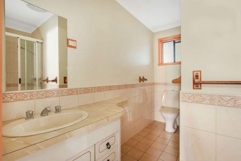 2/433 Kaitlers Road, Lavington, NSW 2641
