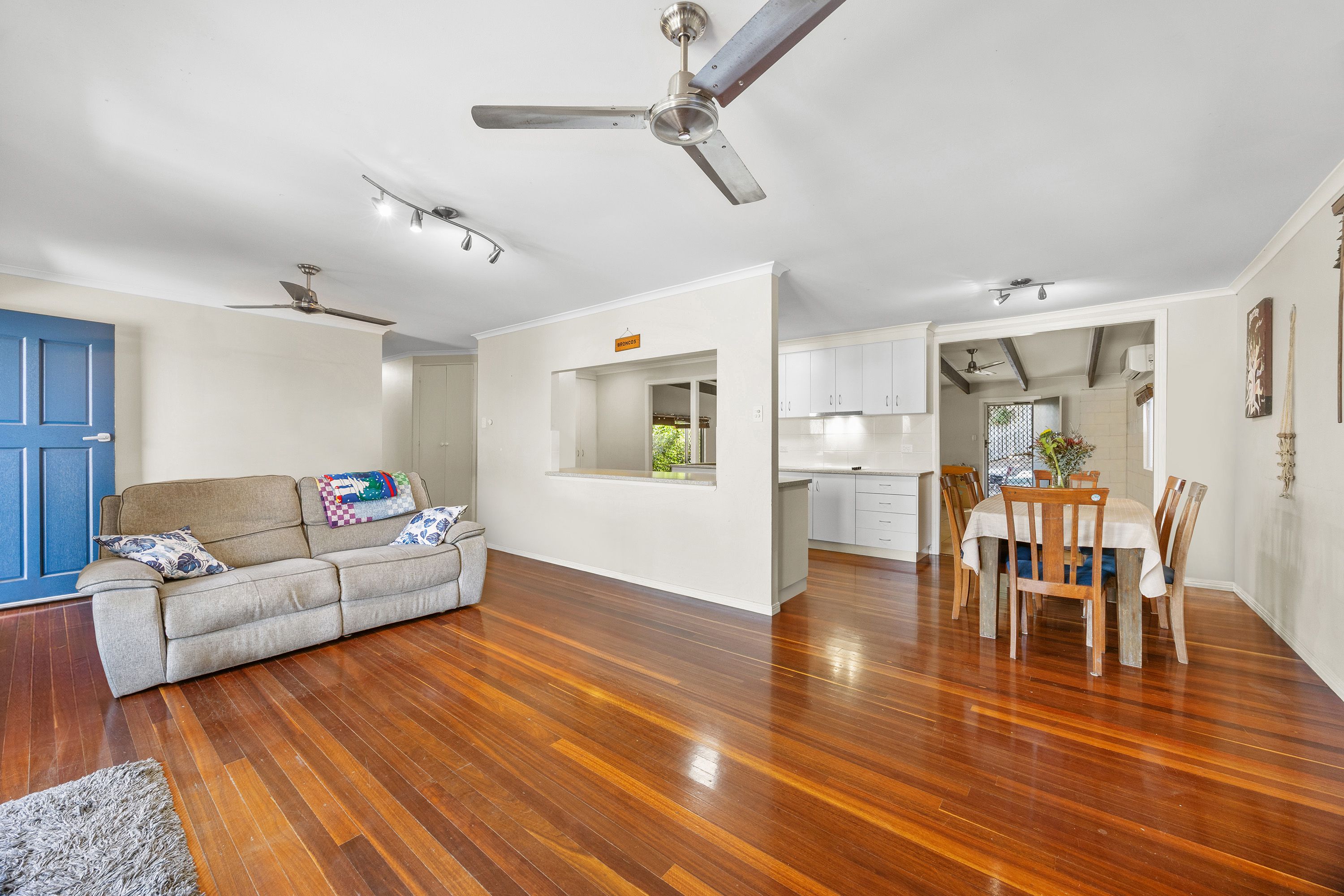 8 Warren Street — photo 7 of 17