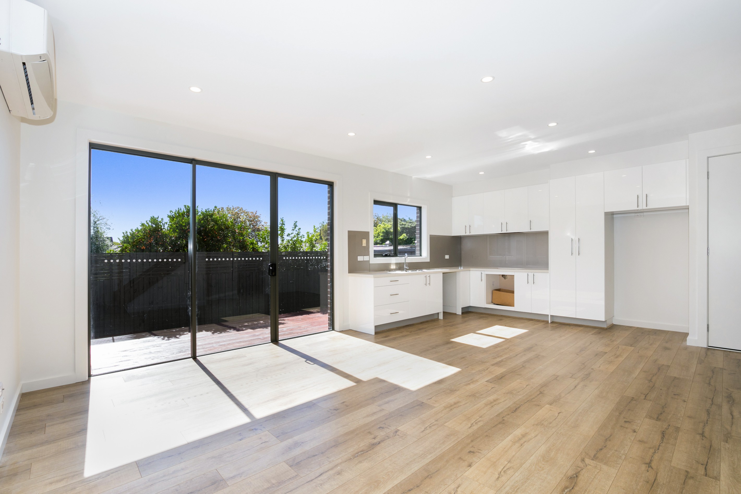 2/22 Greenwood Street, Burwood, VIC 3125