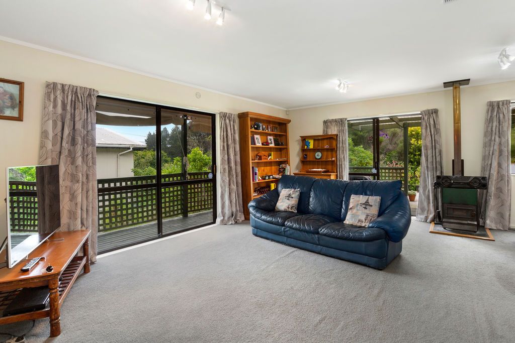 38 Elmslie Road, Pinehaven, Upper Hutt City