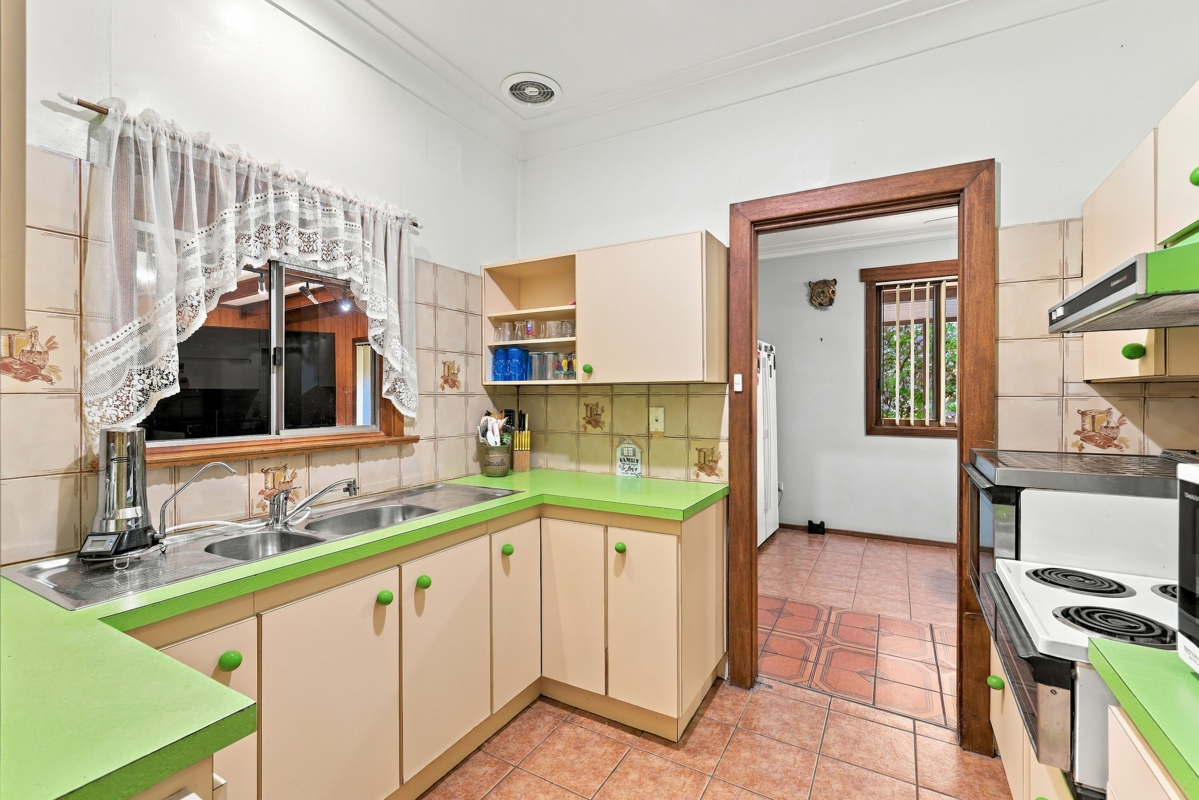 50 Wahroonga Street — photo 6 of 14