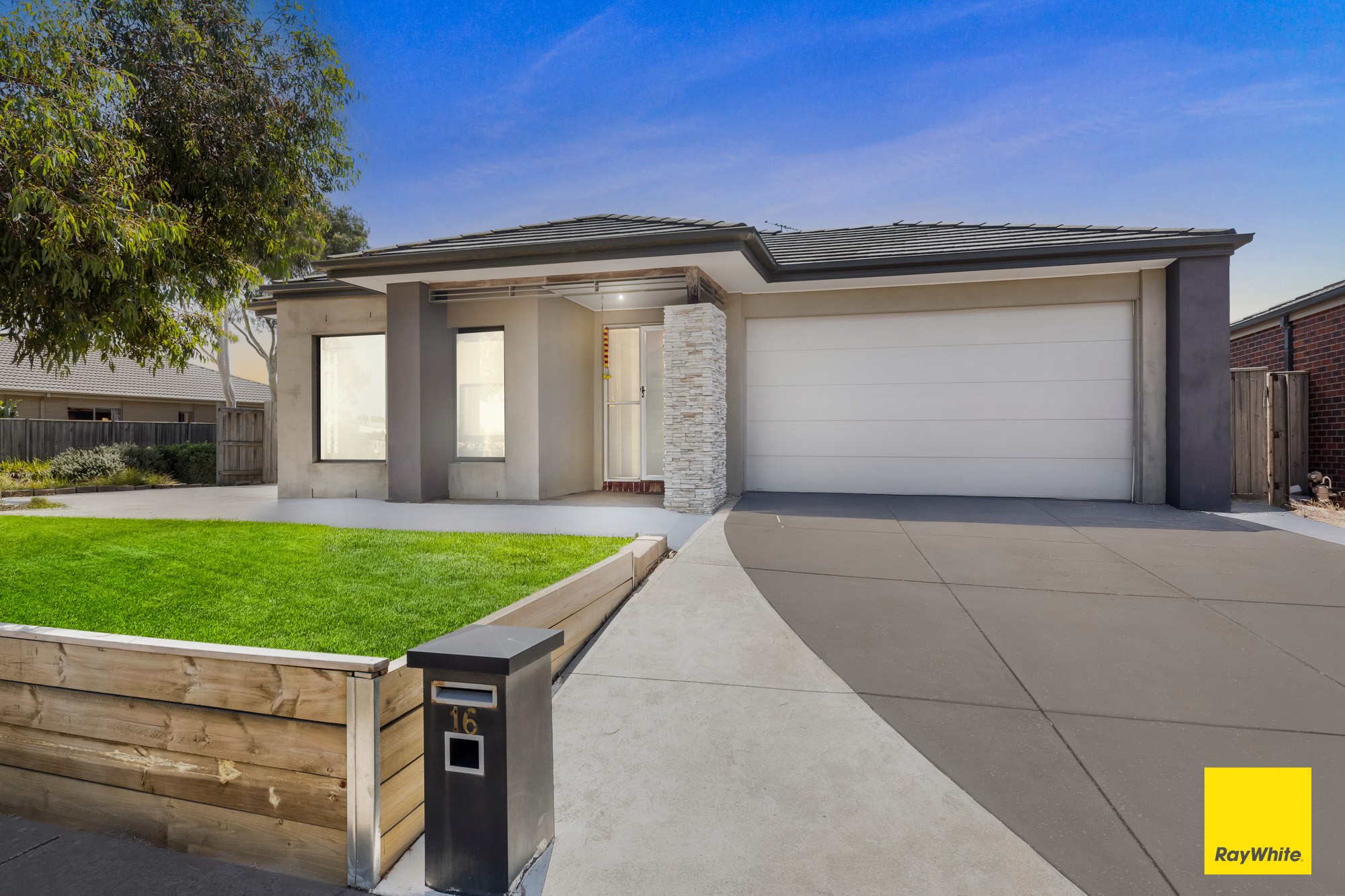 16 Larson Avenue, Tarneit, VIC 3029