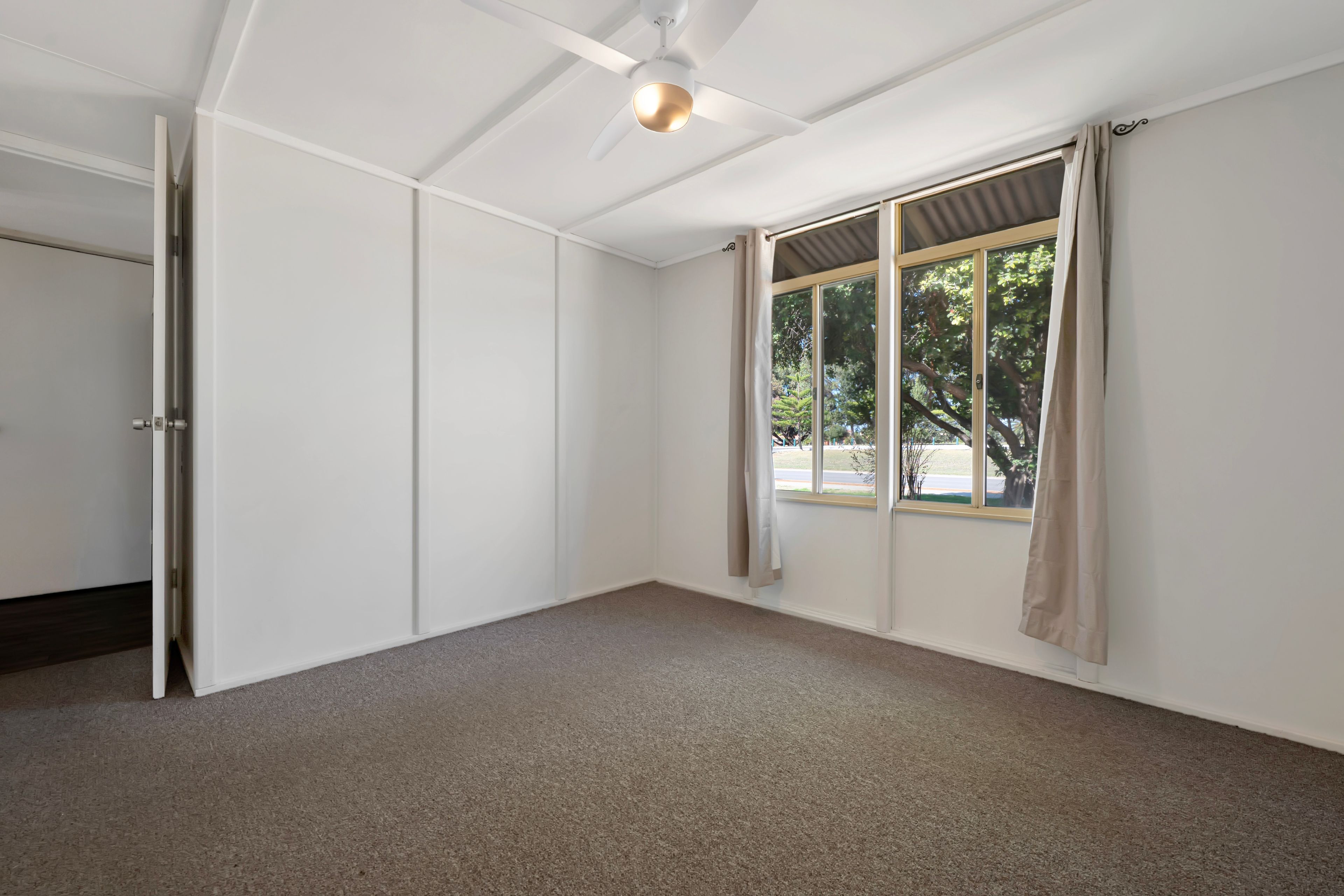 8 North Shore Drive — photo 12 of 25