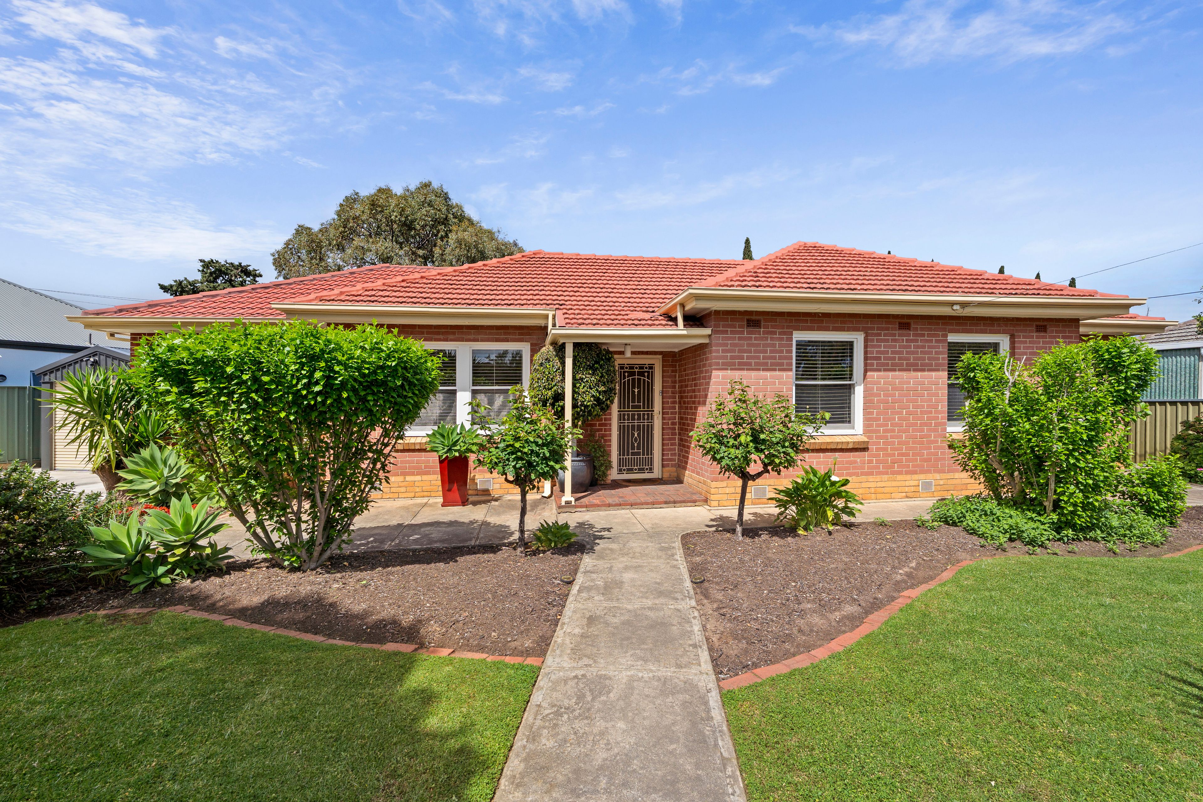 4 Edwards Avenue — photo from Ray White Glenelg
