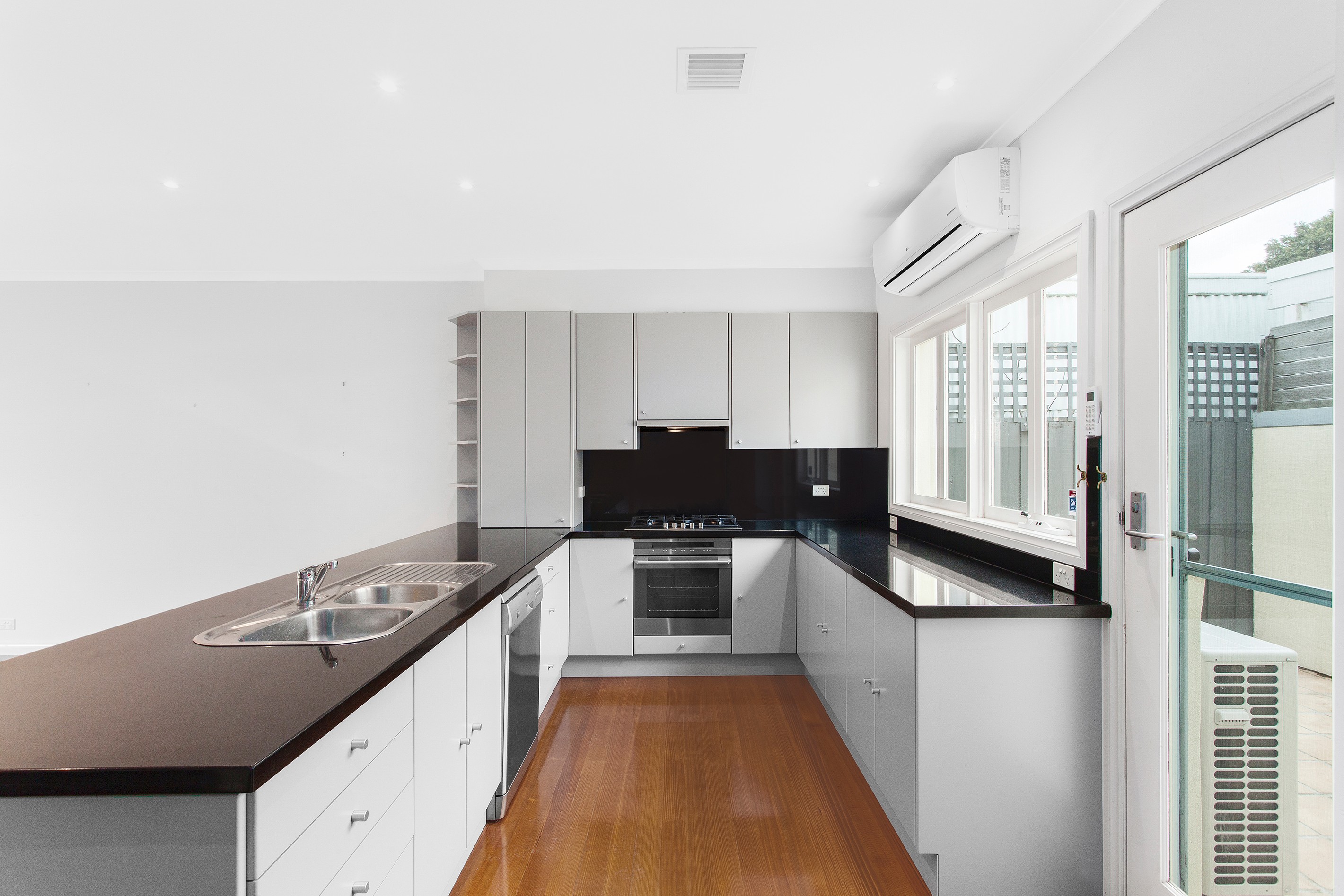 13 Daniell Crescent, Caulfield, VIC 3162