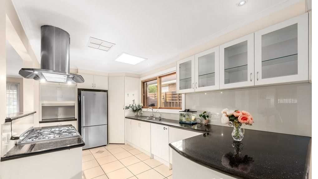 13 Brentwood Drive, Wantirna, VIC 3152