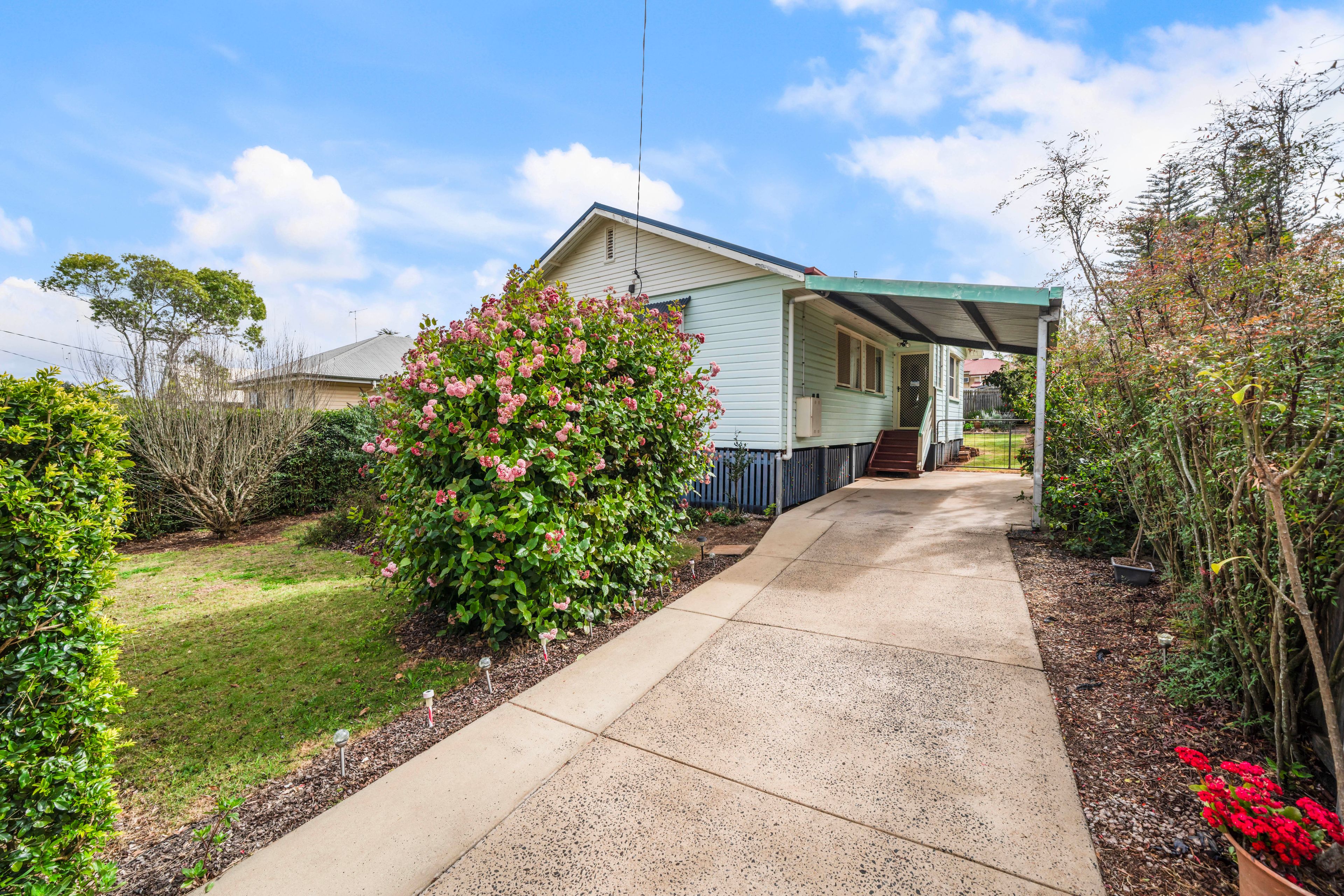 17 Walsh Street, Harlaxton, QLD 4350
