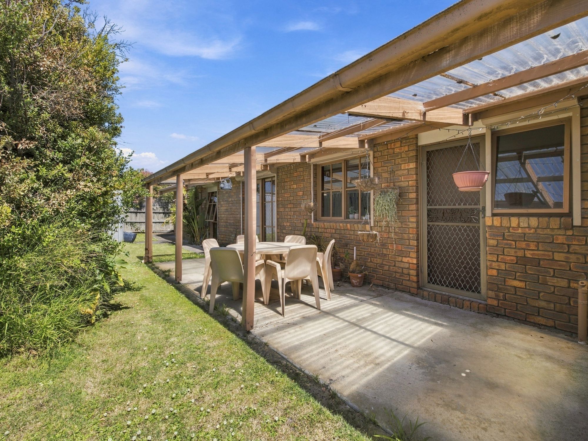 46 Lyndhurst Street — photo 12 of 13