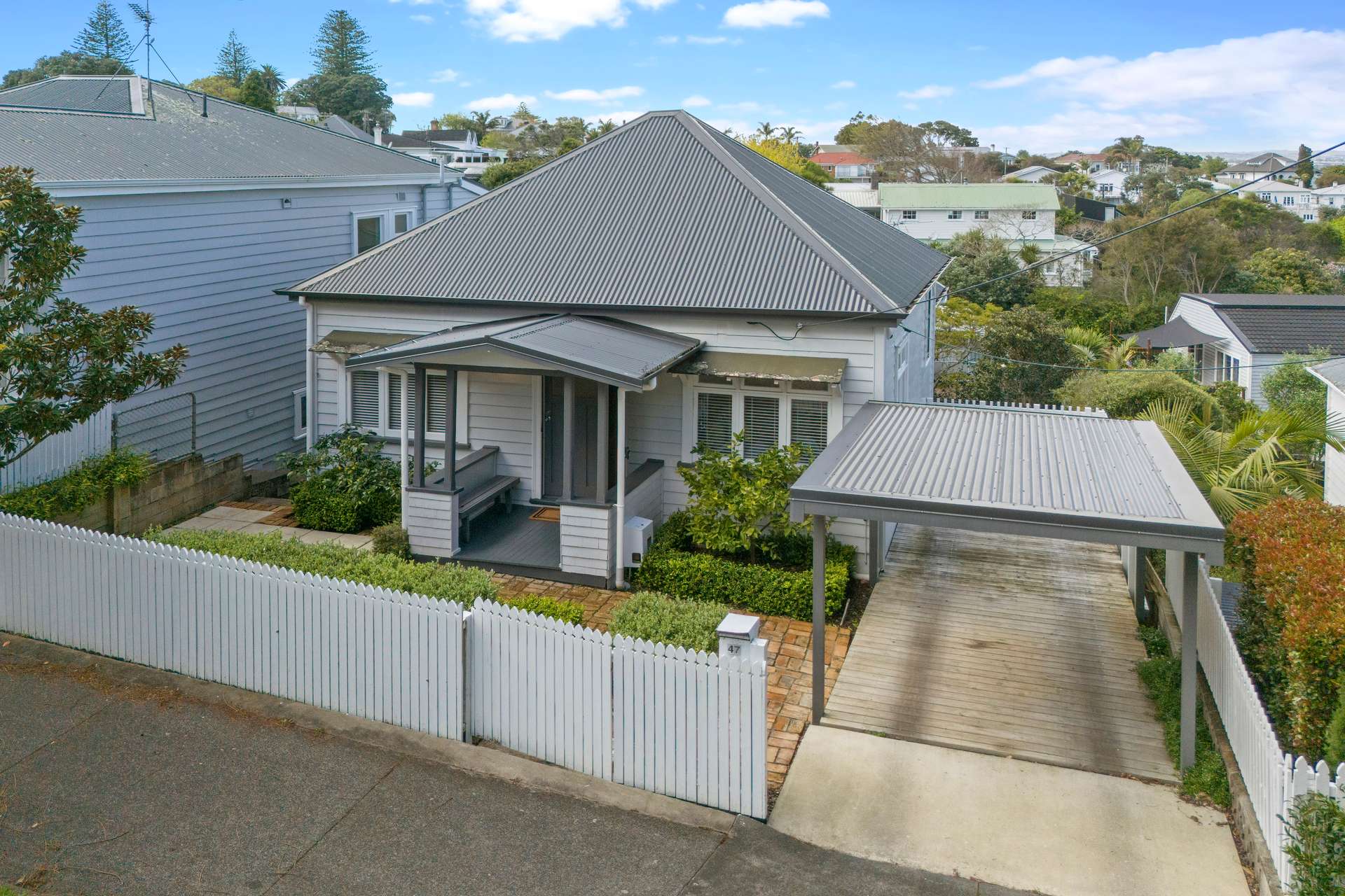47 Normans Hill Road photo 2
