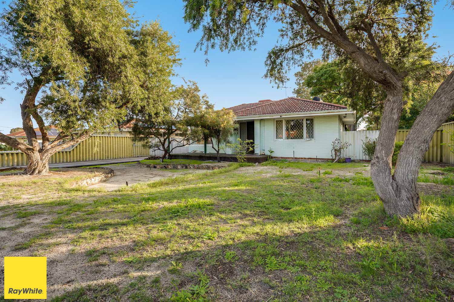 17 Pannell Way, Girrawheen WA 6064